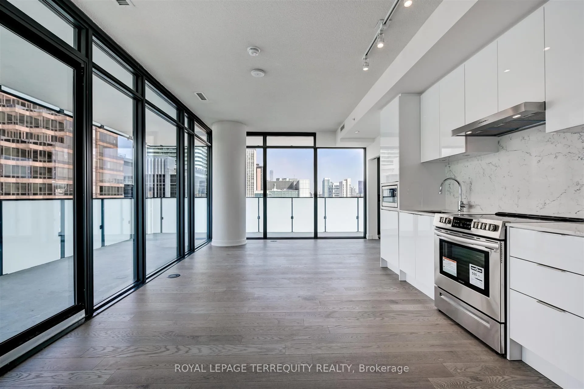 Front of Unit 2911, 25 Richmond Street E