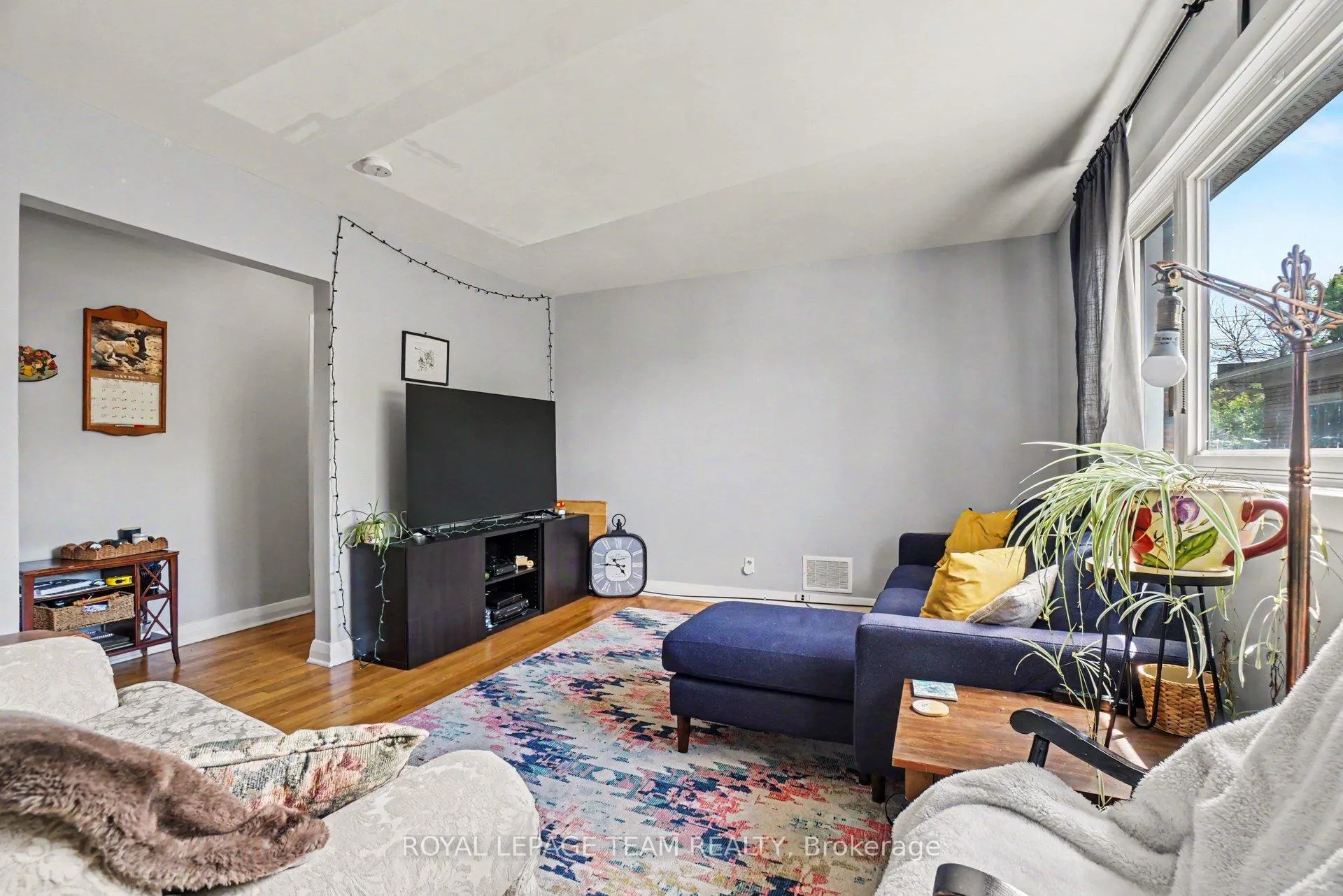 Photo 7 of 707 Edison Avenue, Ottawa, Laurentianview — HOMEH