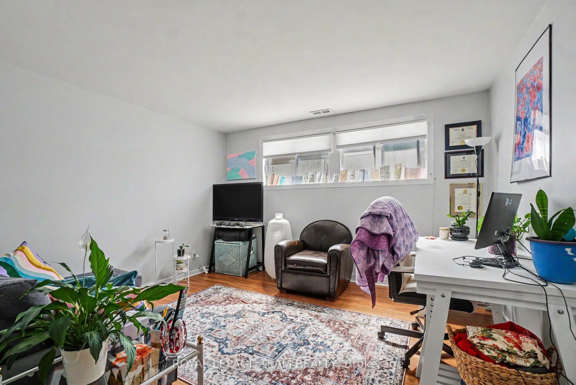 Photo 8 of 707 Edison Avenue, Ottawa, Laurentianview — HOMEH