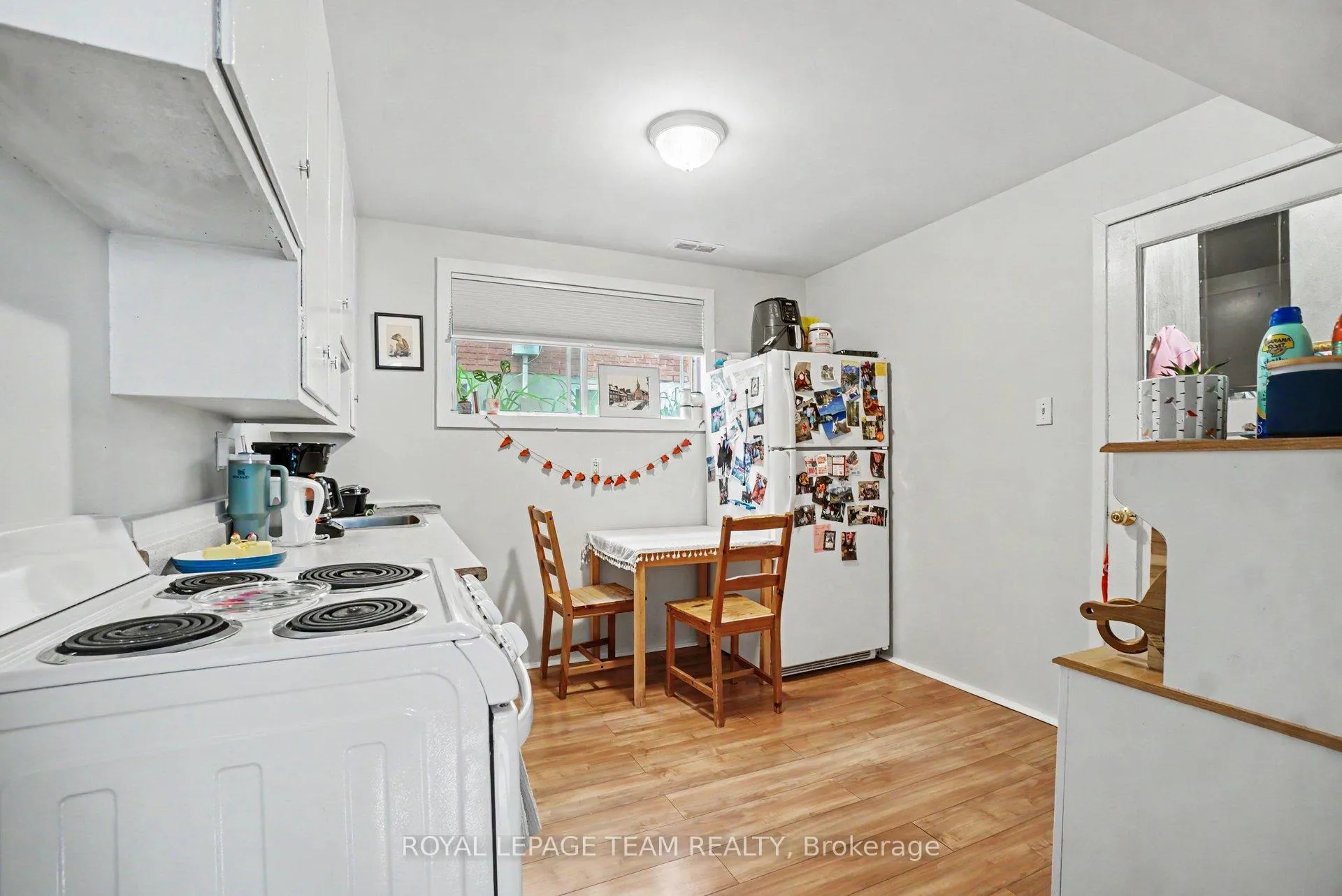 Photo 10 of 707 Edison Avenue, Ottawa, Laurentianview — HOMEH