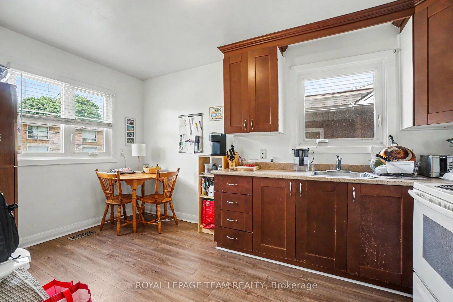 Photo 13 of 707 Edison Avenue, Ottawa, Laurentianview — HOMEH