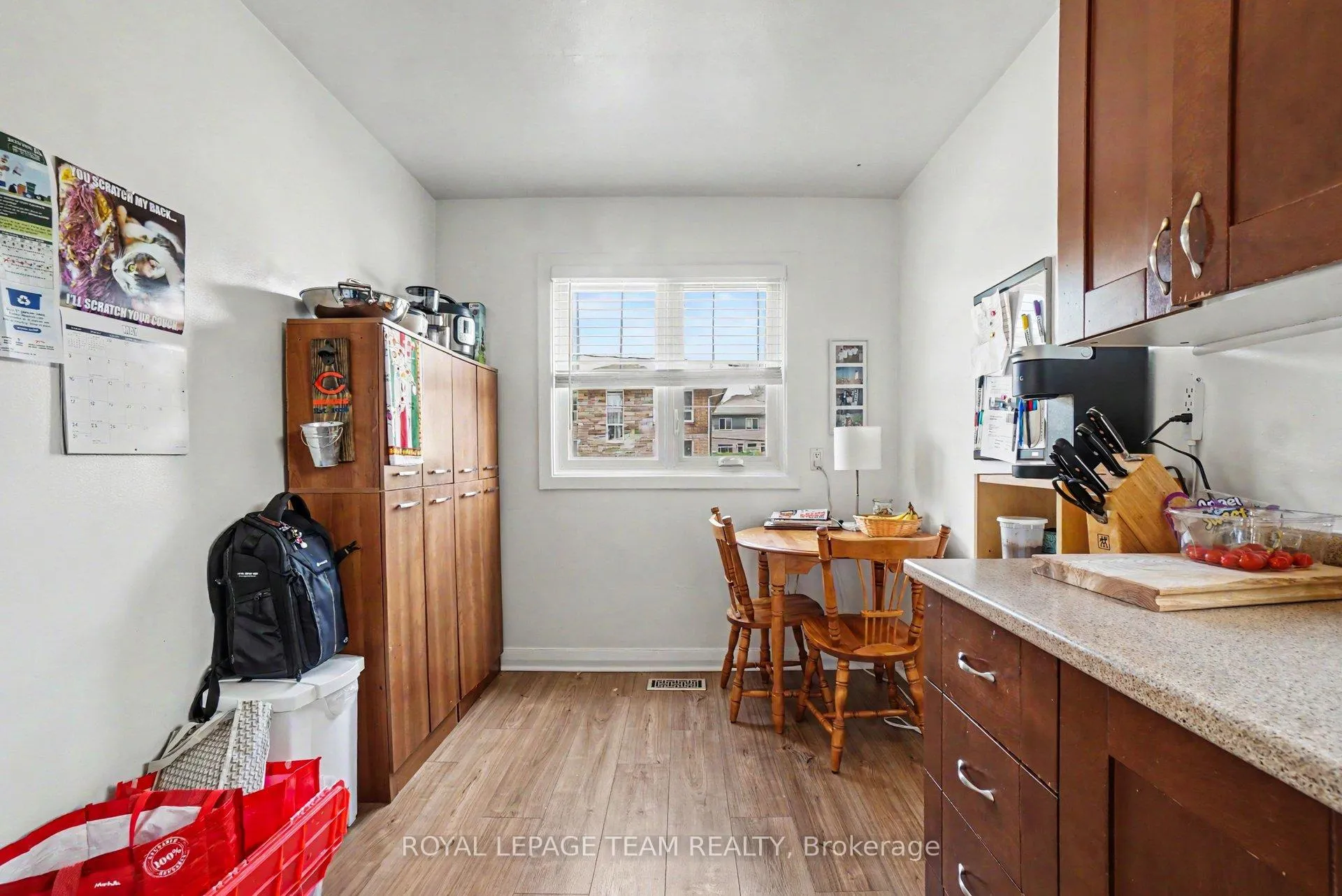 Photo 14 of 707 Edison Avenue, Ottawa, Laurentianview — HOMEH