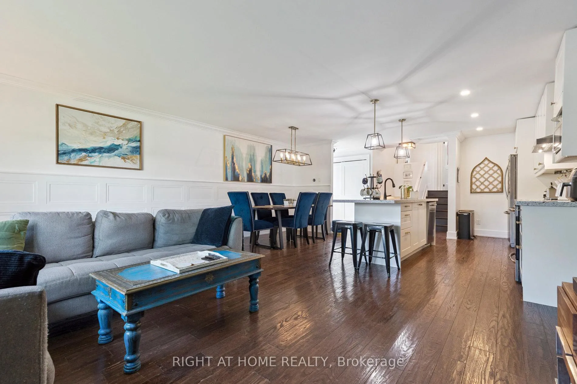 Photo 5 of 403 Chandos Court, Oshawa, Lakeview — HOMEH