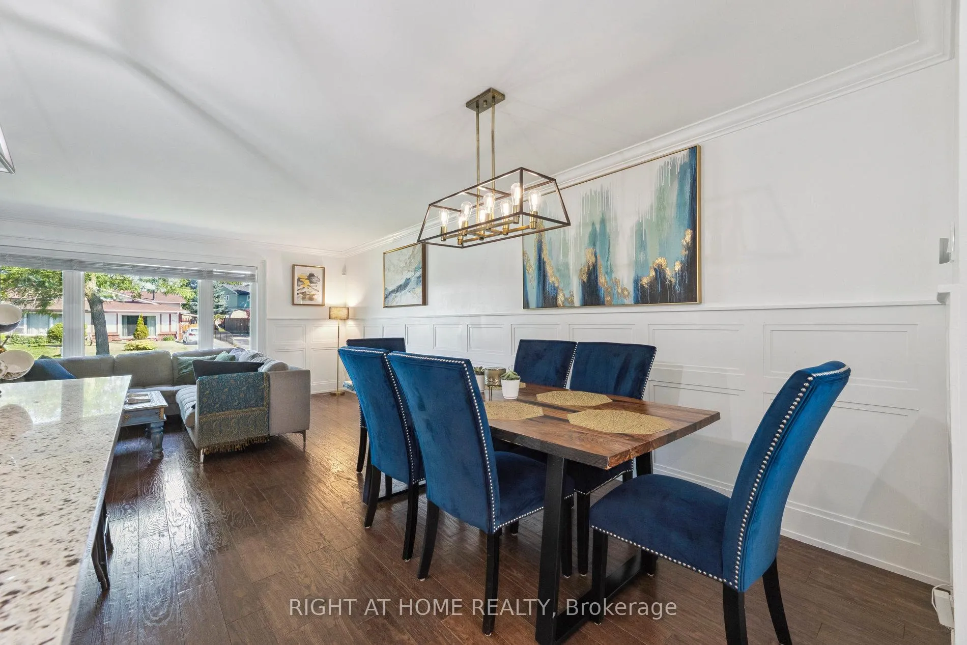 Photo 10 of 403 Chandos Court, Oshawa, Lakeview — HOMEH