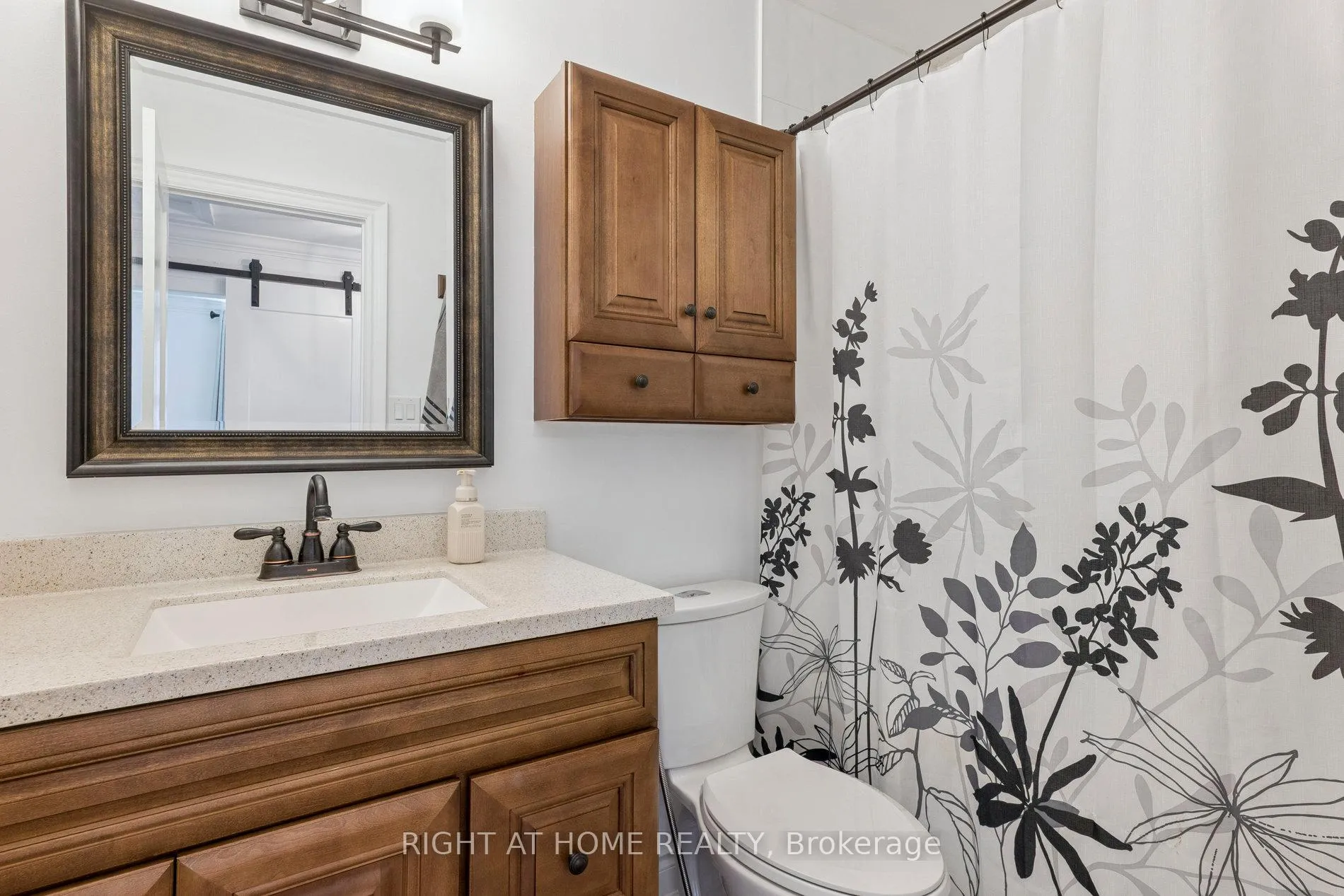 Photo 17 of 403 Chandos Court, Oshawa, Lakeview — HOMEH