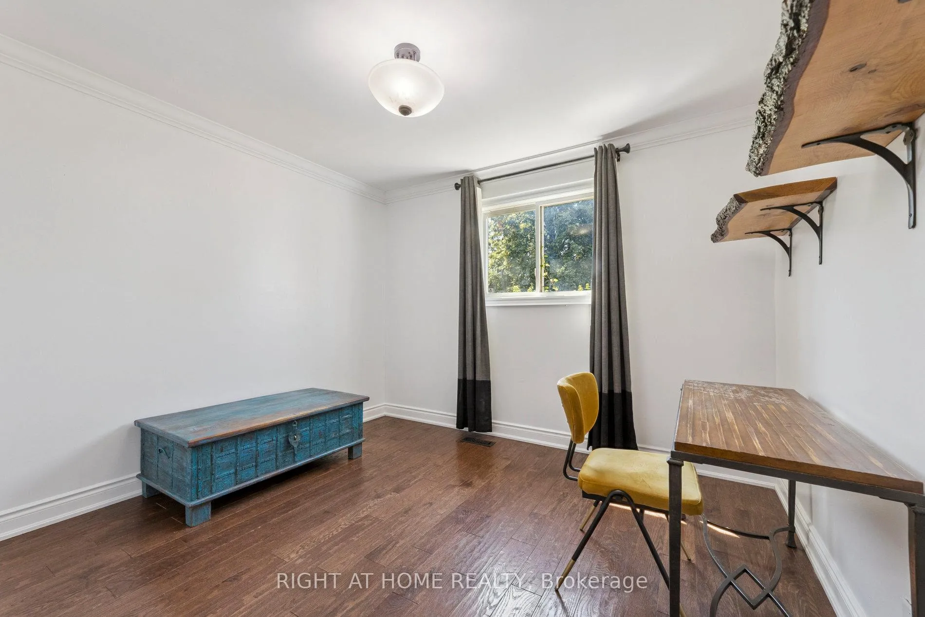 Photo 19 of 403 Chandos Court, Oshawa, Lakeview — HOMEH