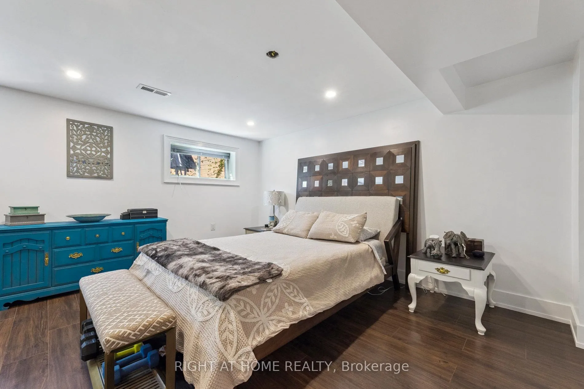 Photo 20 of 403 Chandos Court, Oshawa, Lakeview — HOMEH