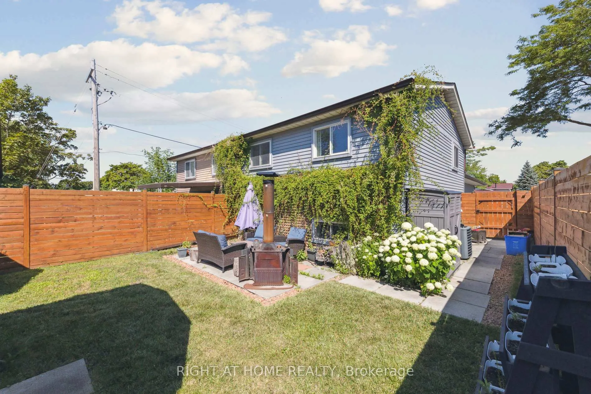 Photo 25 of 403 Chandos Court, Oshawa, Lakeview — HOMEH