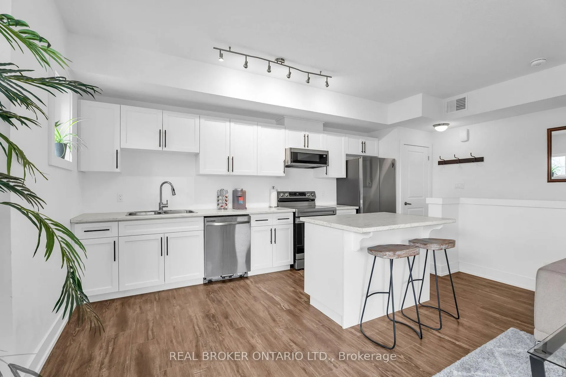 Photo 13 of Unit 311, 17 Centre Street, Orangeville — HOMEH