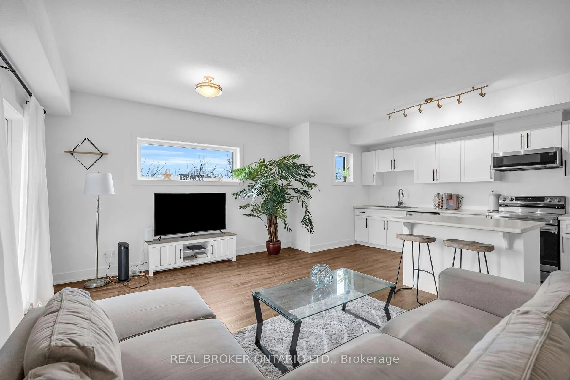 Photo 23 of Unit 311, 17 Centre Street, Orangeville — HOMEH