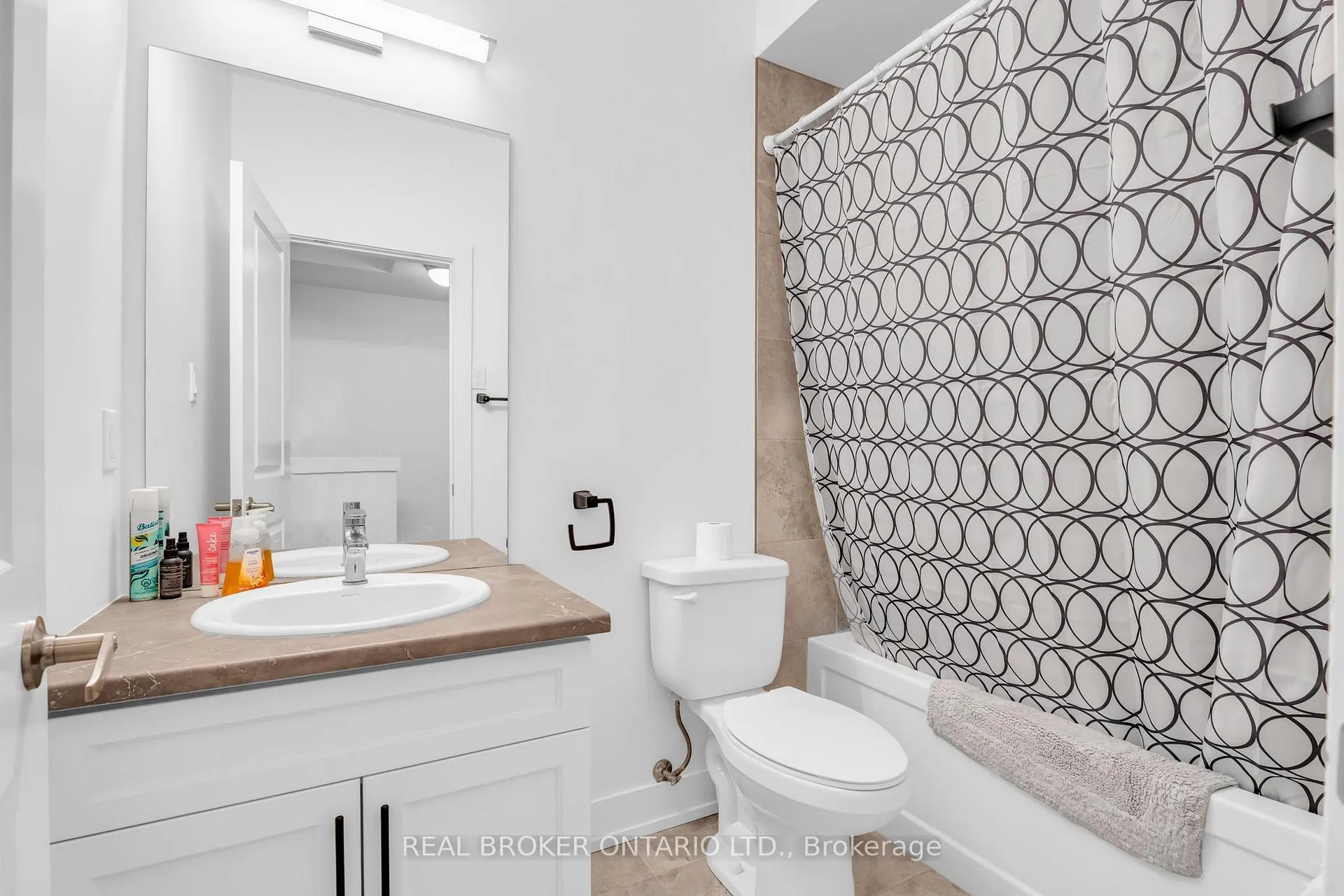 Photo 34 of Unit 311, 17 Centre Street, Orangeville — HOMEH