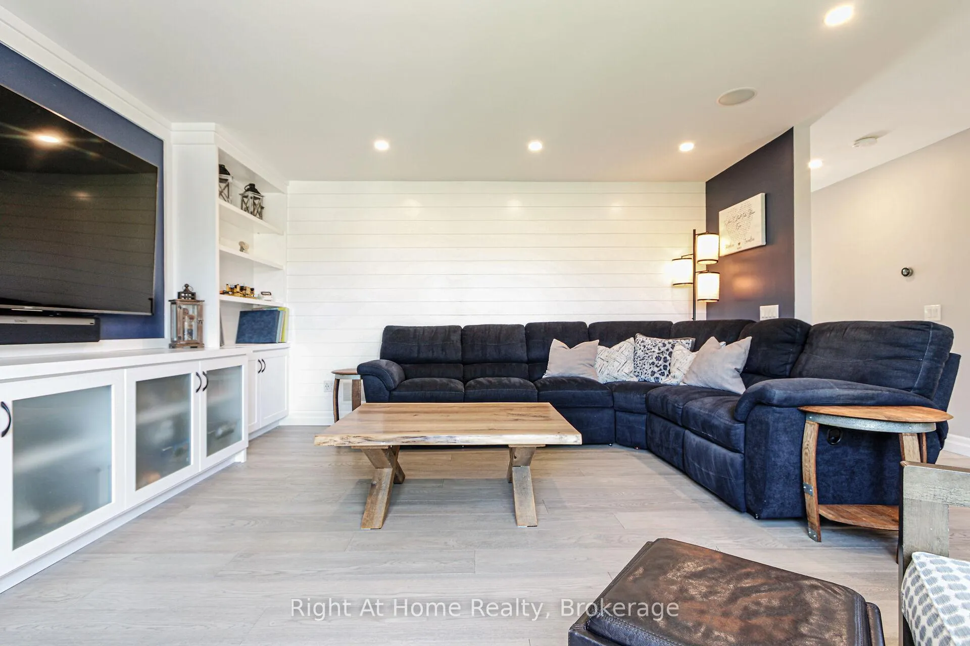 Photo 7 of 367 Golf Club Road, Hamilton, Rural Glanbrook — HOMEH