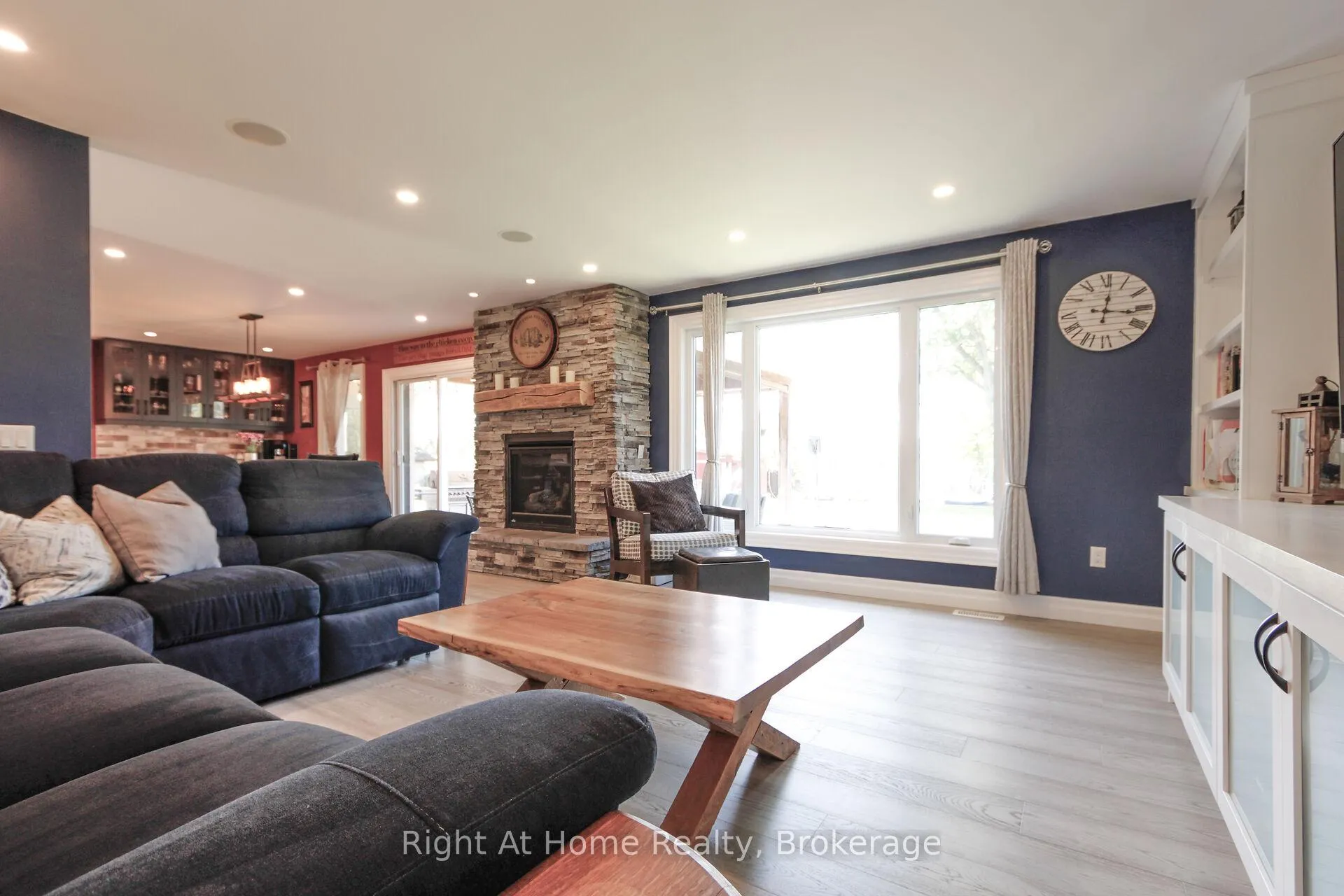 Photo 8 of 367 Golf Club Road, Hamilton, Rural Glanbrook — HOMEH