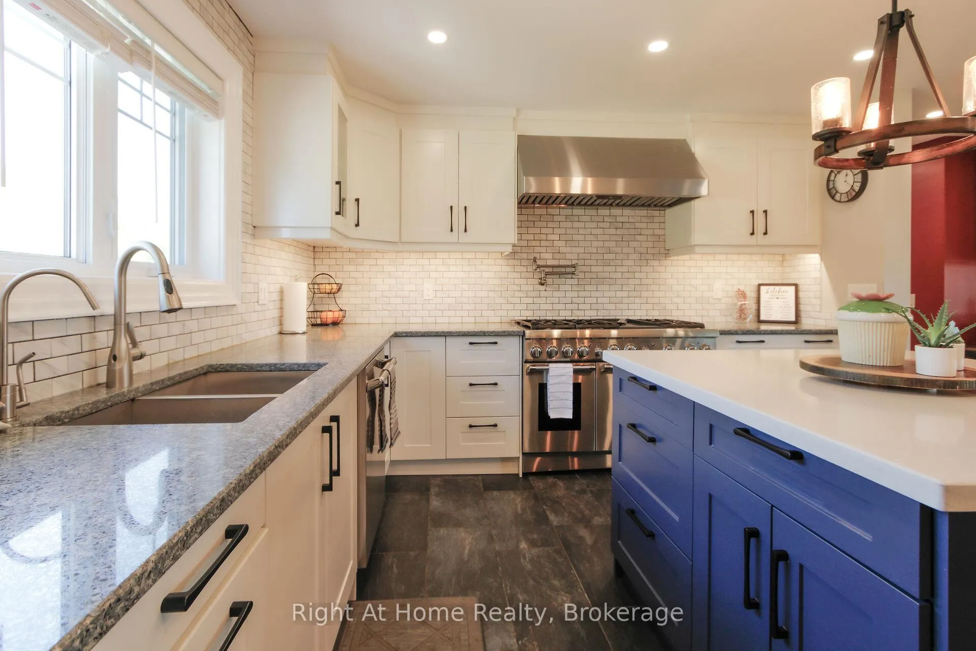 Photo 11 of 367 Golf Club Road, Hamilton, Rural Glanbrook — HOMEH