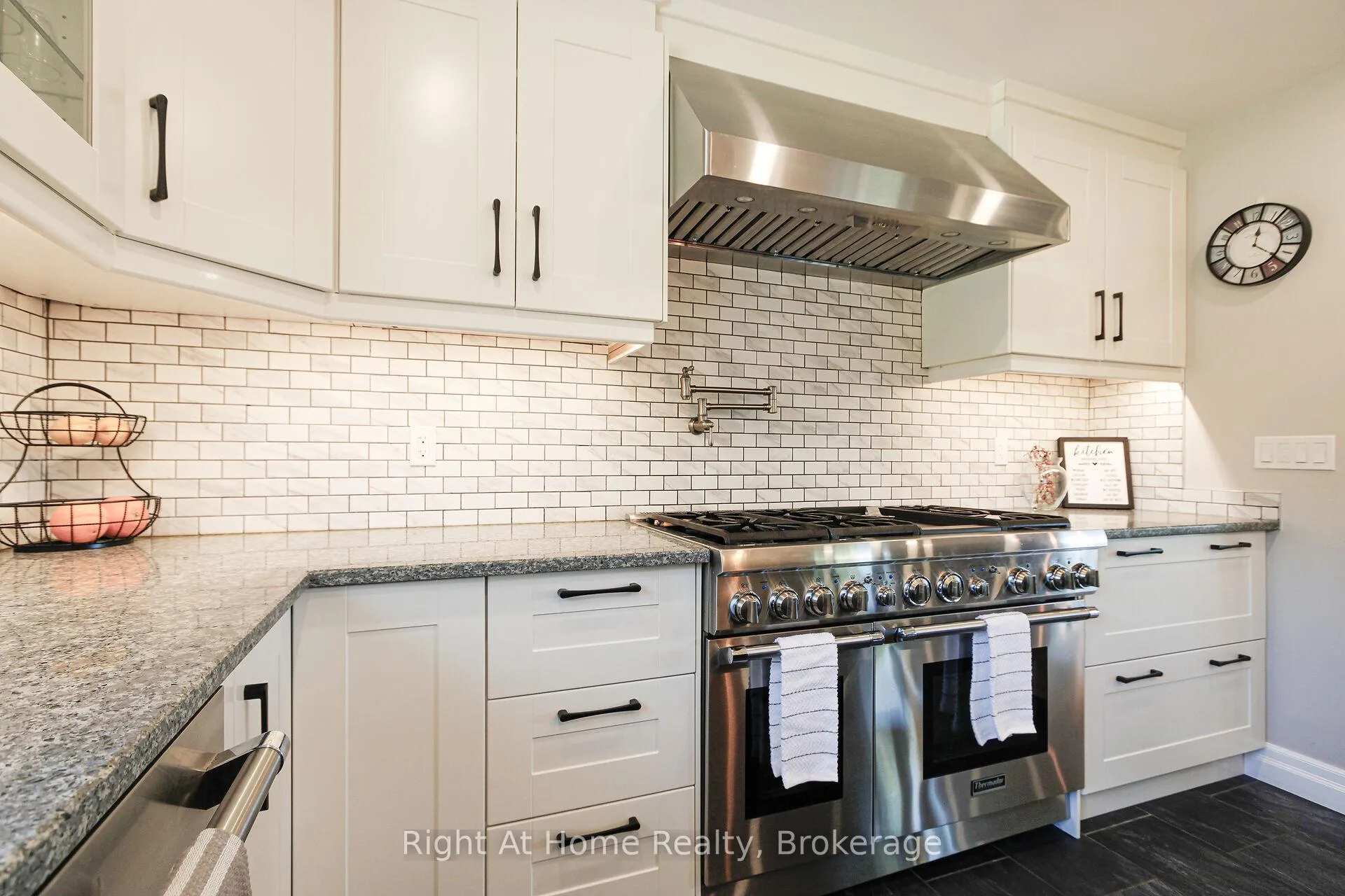 Photo 12 of 367 Golf Club Road, Hamilton, Rural Glanbrook — HOMEH