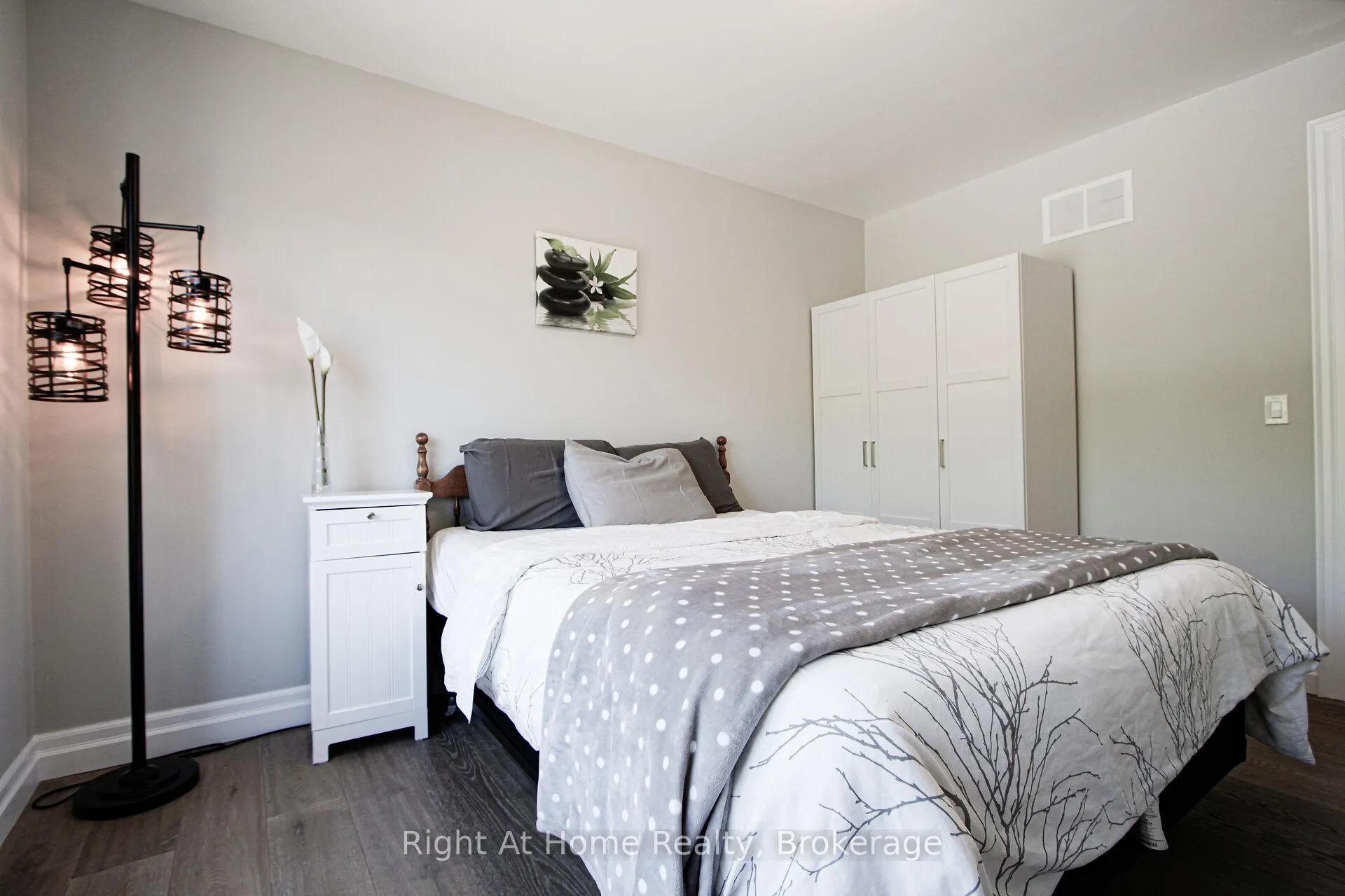 Photo 24 of 367 Golf Club Road, Hamilton, Rural Glanbrook — HOMEH