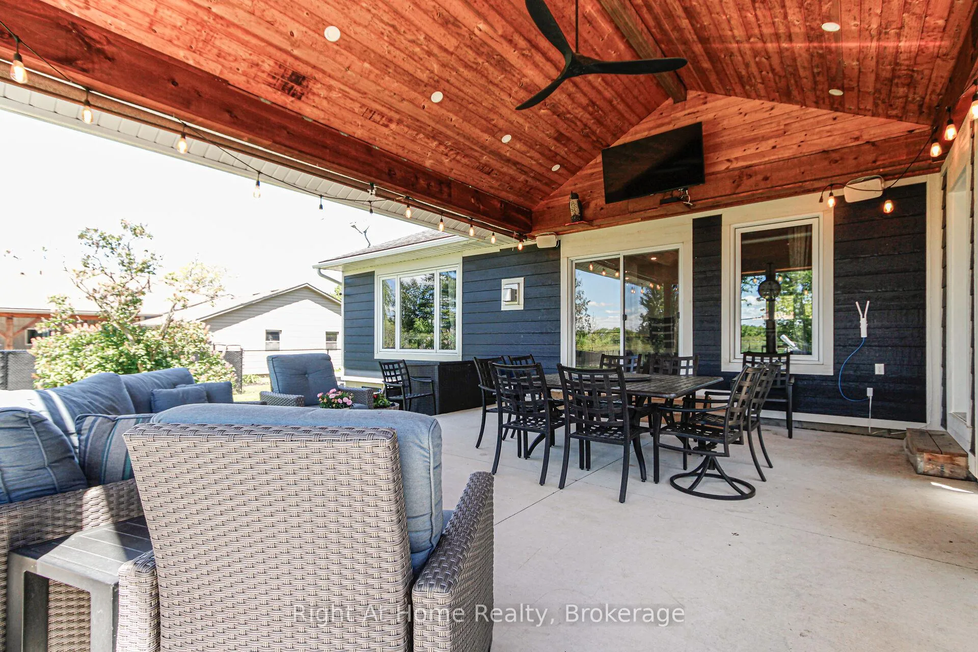 Photo 45 of 367 Golf Club Road, Hamilton, Rural Glanbrook — HOMEH