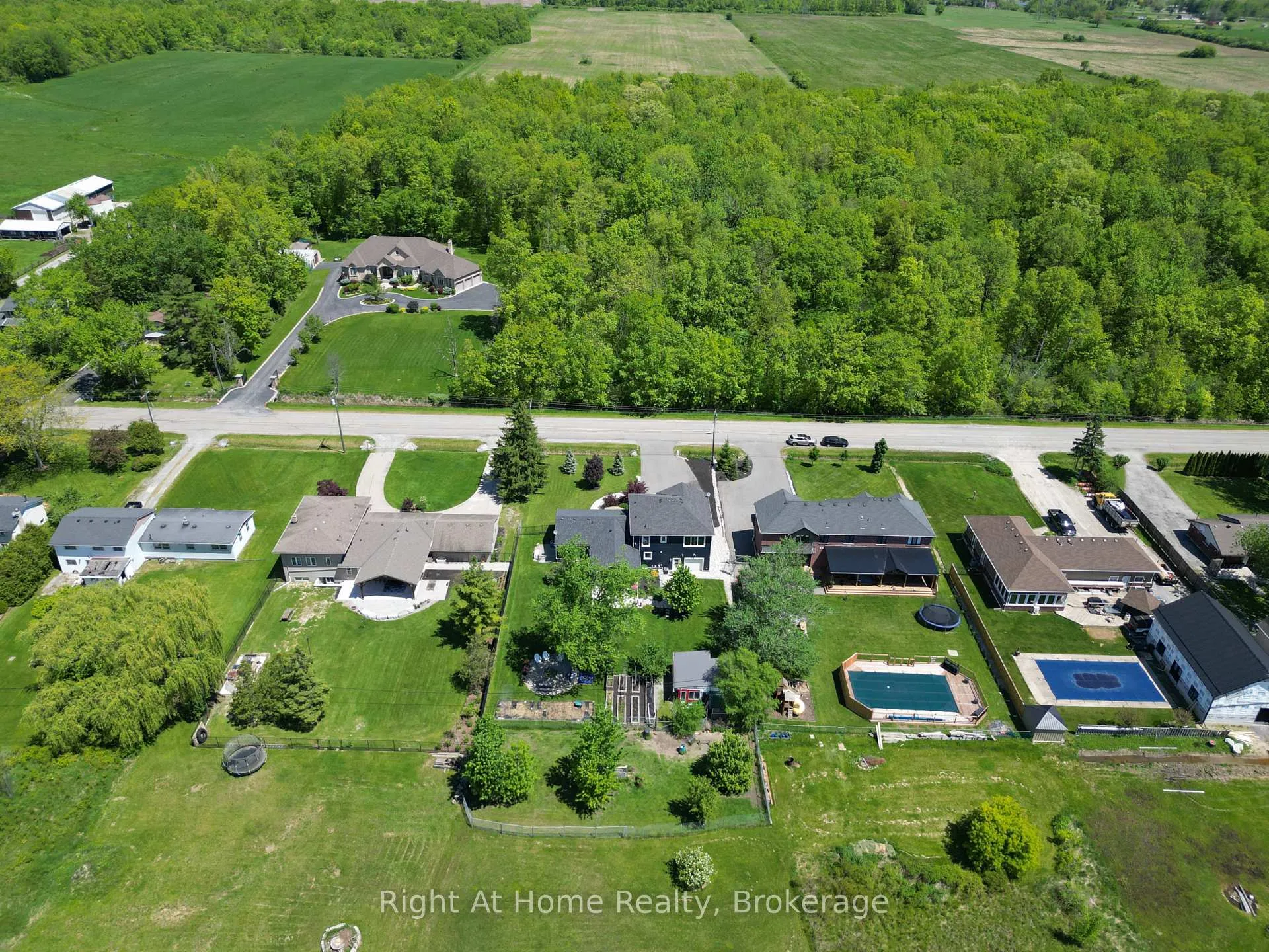 Photo 36 of 367 Golf Club Road, Hamilton, Rural Glanbrook — HOMEH