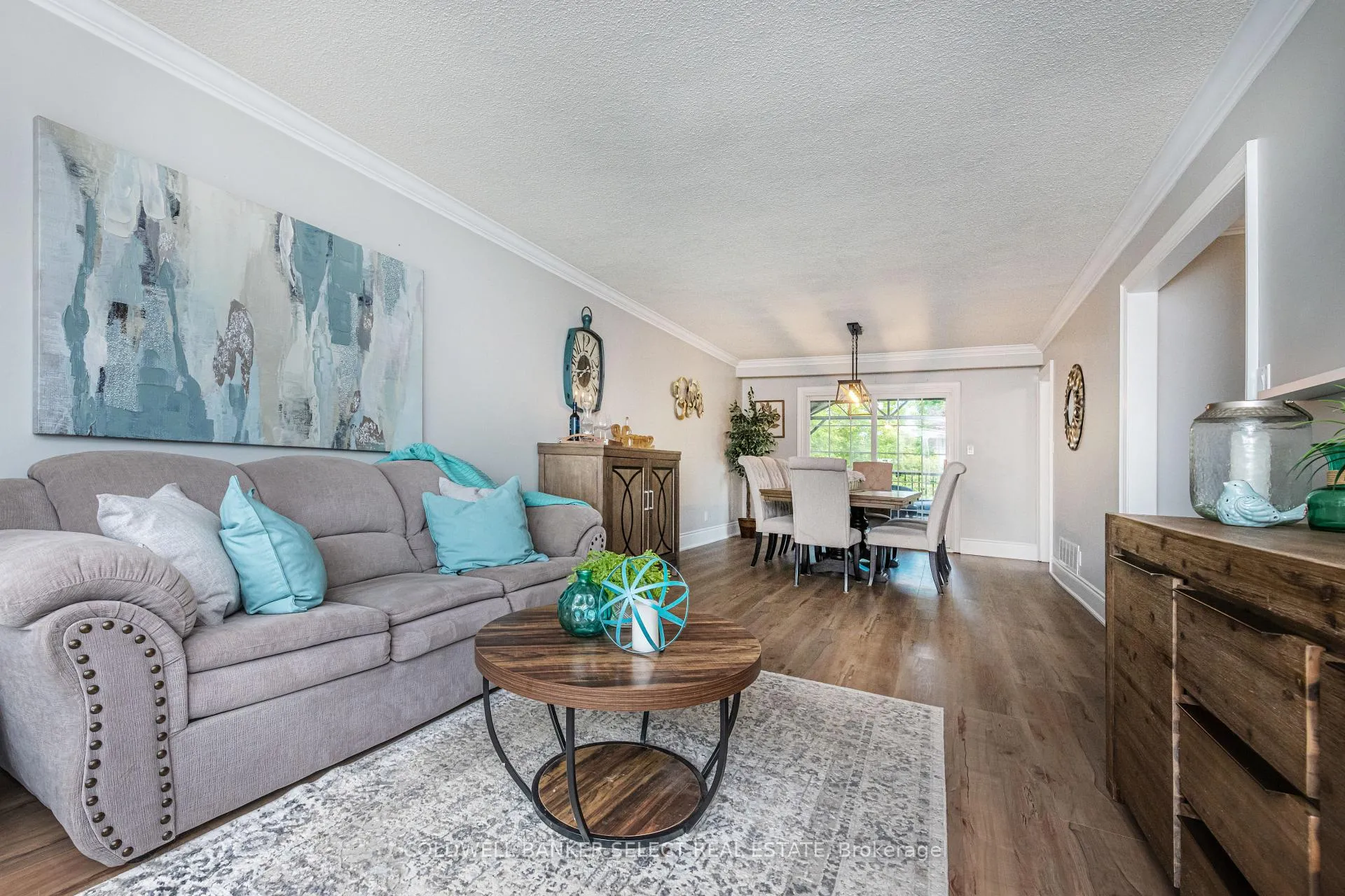 Photo 8 of 149 Ellwood Drive W, Caledon, Bolton West — HOMEH
