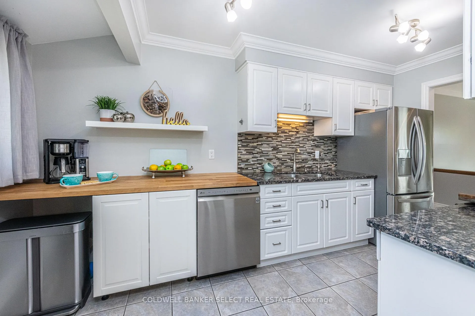 Photo 12 of 149 Ellwood Drive W, Caledon, Bolton West — HOMEH