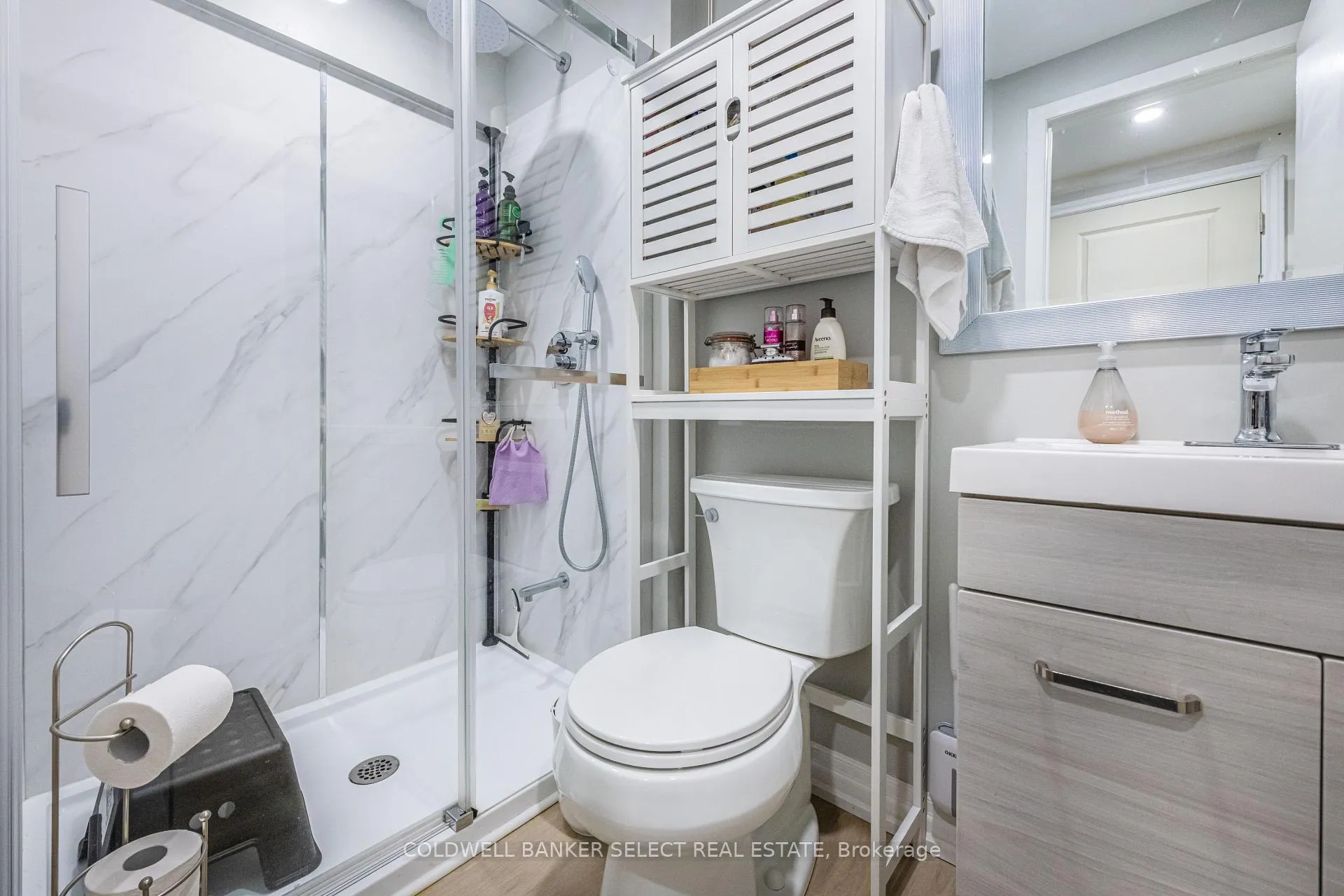 Photo 20 of 149 Ellwood Drive W, Caledon, Bolton West — HOMEH