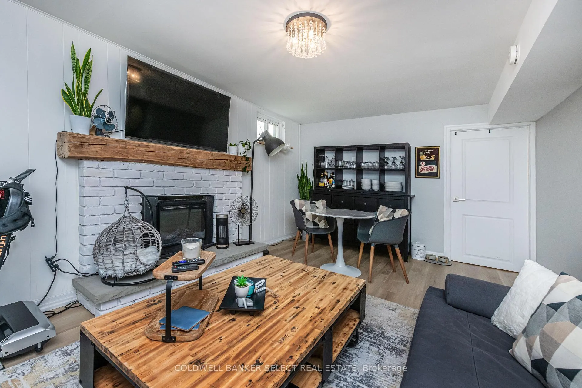 Photo 22 of 149 Ellwood Drive W, Caledon, Bolton West — HOMEH