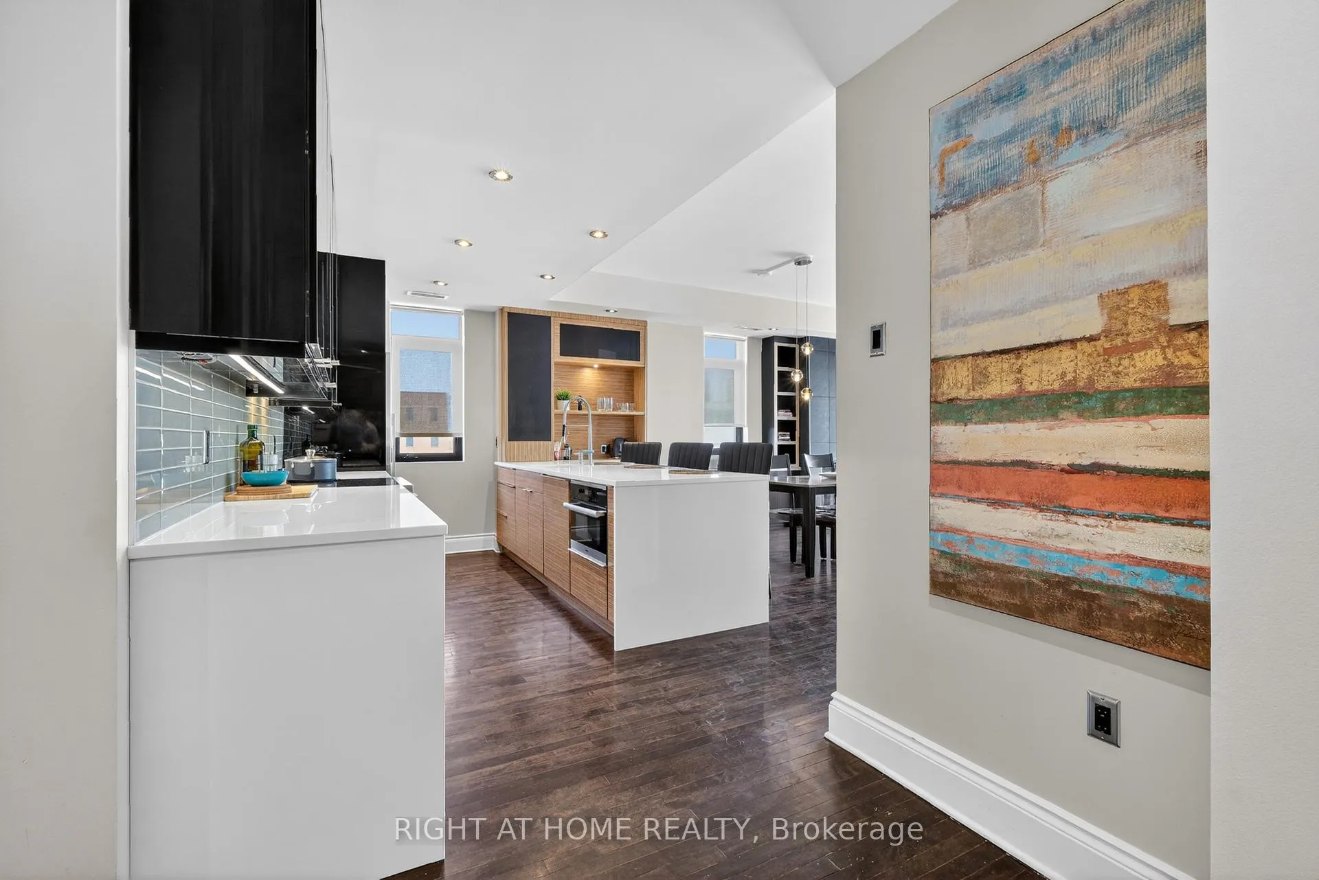 Photo 4 of Unit 901, 374 Cooper Street, Ottawa, Ottawa Centre — HOMEH