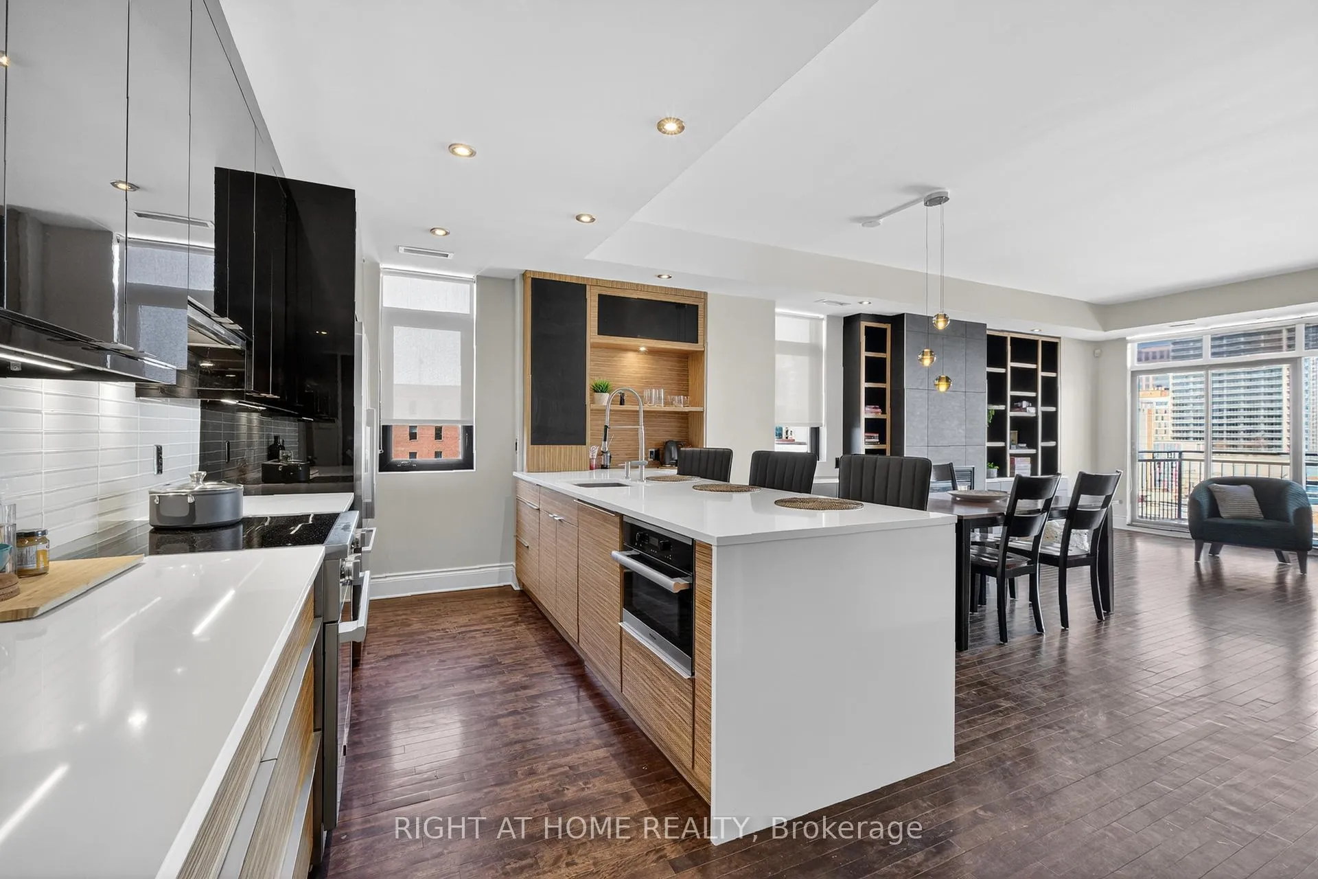 Photo 7 of Unit 901, 374 Cooper Street, Ottawa, Ottawa Centre — HOMEH