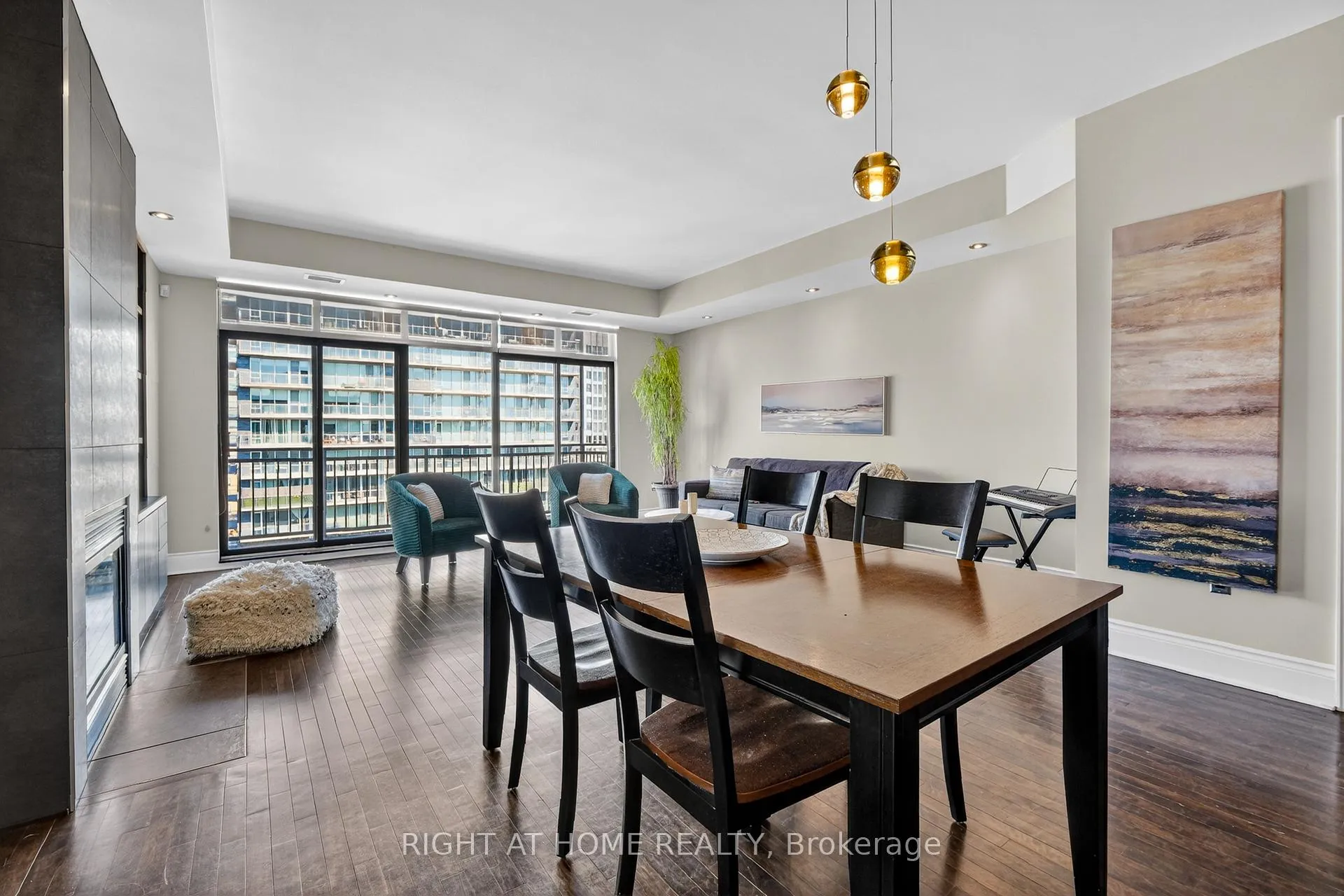 Photo 12 of Unit 901, 374 Cooper Street, Ottawa, Ottawa Centre — HOMEH