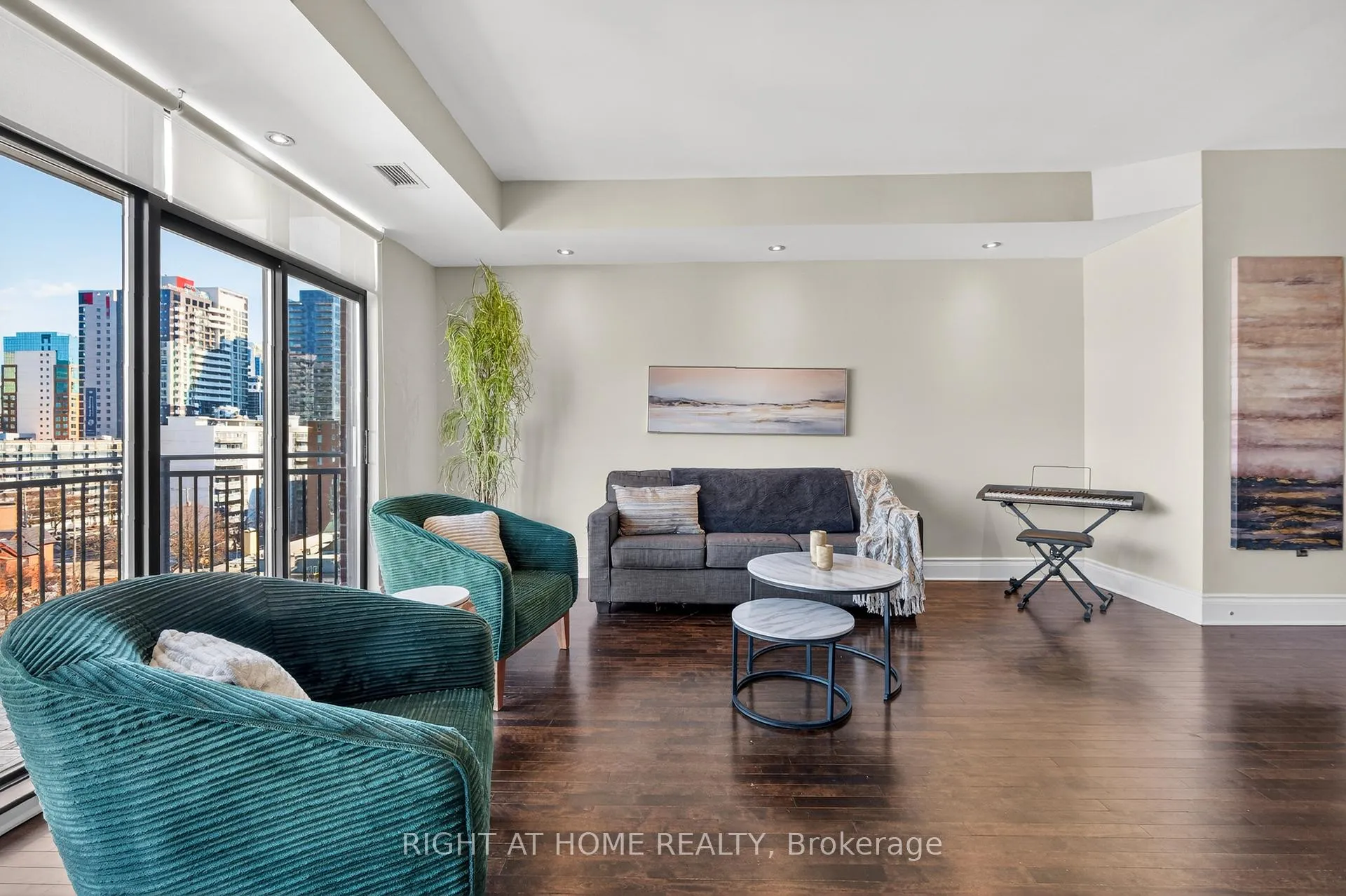 Photo 18 of Unit 901, 374 Cooper Street, Ottawa, Ottawa Centre — HOMEH