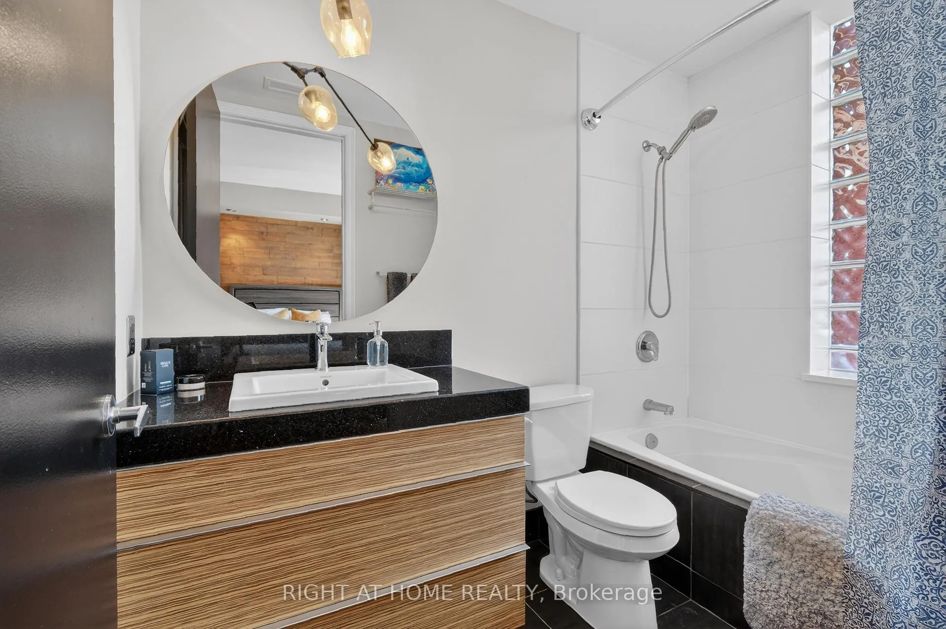 Photo 21 of Unit 901, 374 Cooper Street, Ottawa, Ottawa Centre — HOMEH