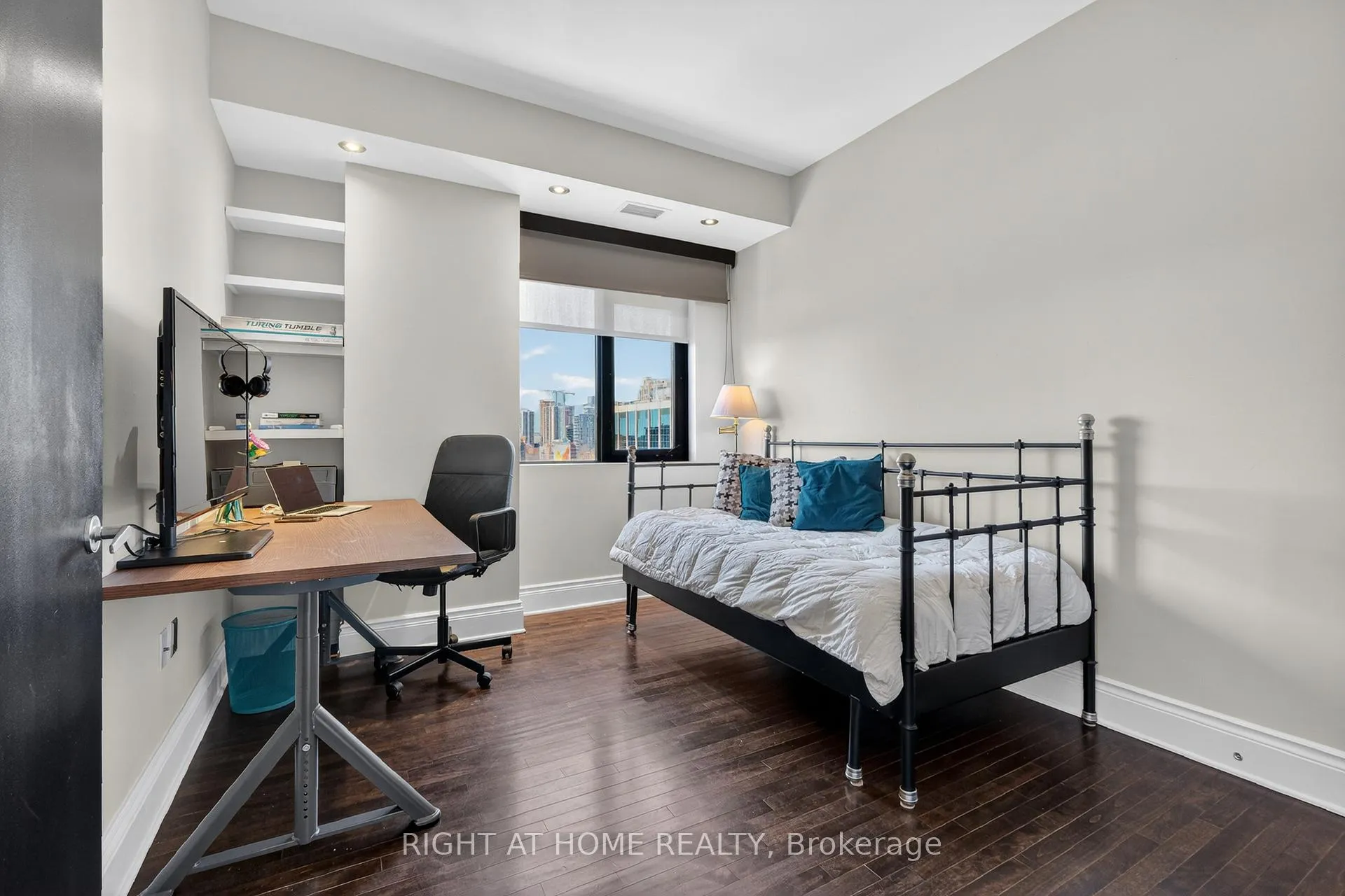 Photo 22 of Unit 901, 374 Cooper Street, Ottawa, Ottawa Centre — HOMEH