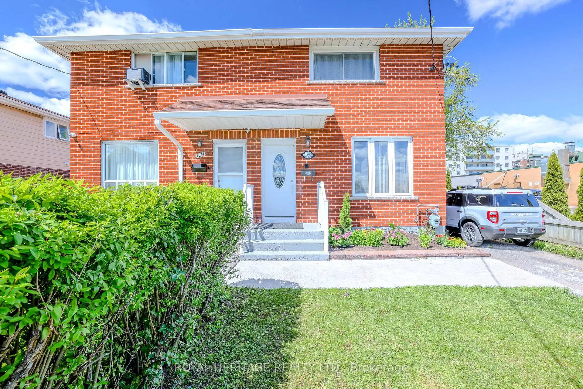 Photo 2 of 1092 Cedar Street, Oshawa, Lakeview — HOMEH