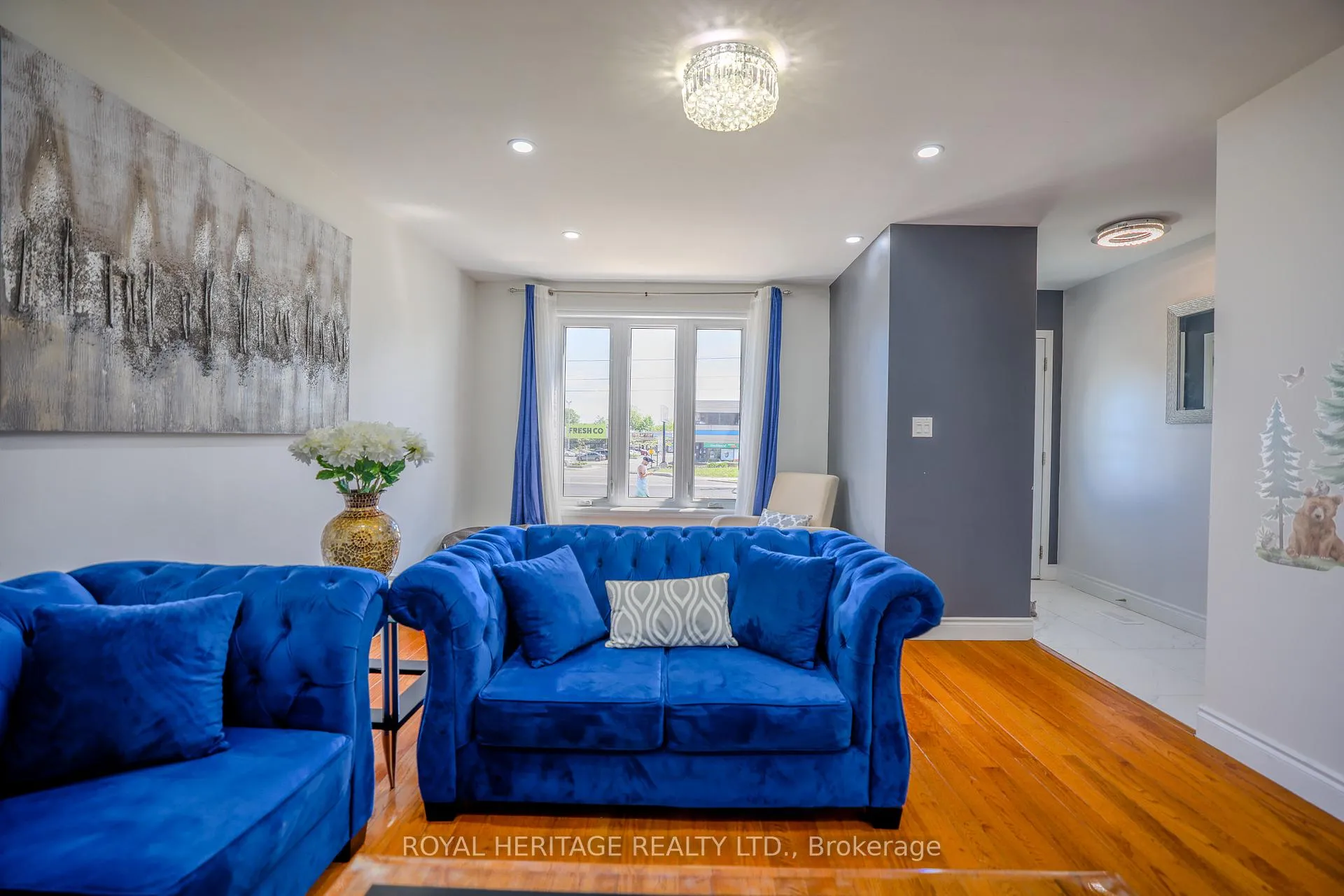 Photo 6 of 1092 Cedar Street, Oshawa, Lakeview — HOMEH