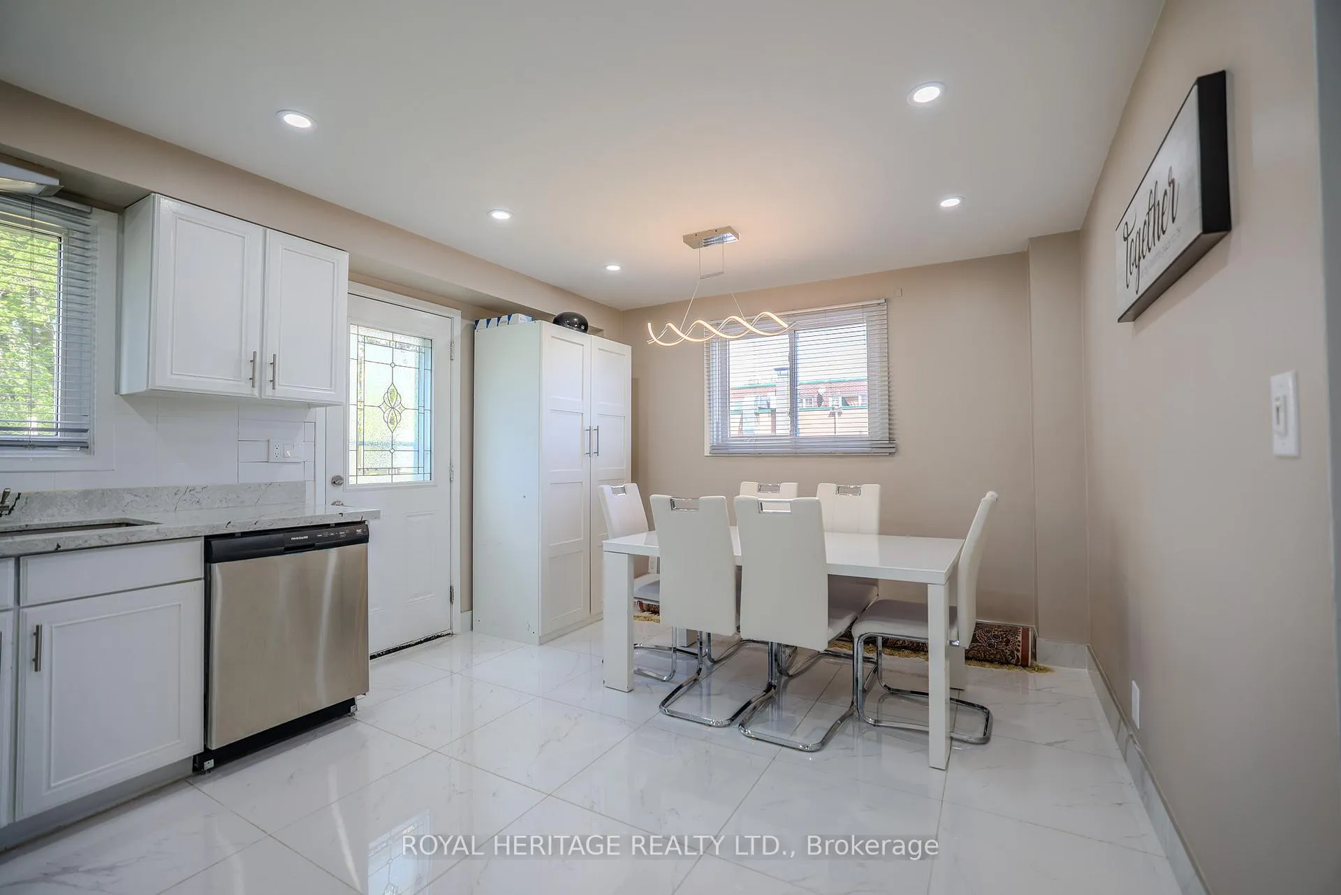 Photo 12 of 1092 Cedar Street, Oshawa, Lakeview — HOMEH