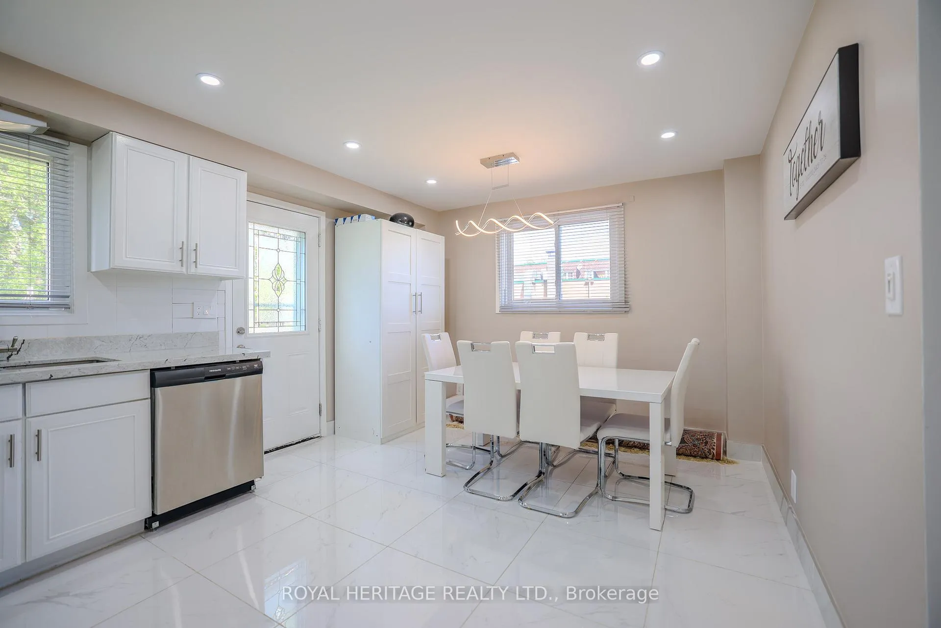 Photo 13 of 1092 Cedar Street, Oshawa, Lakeview — HOMEH