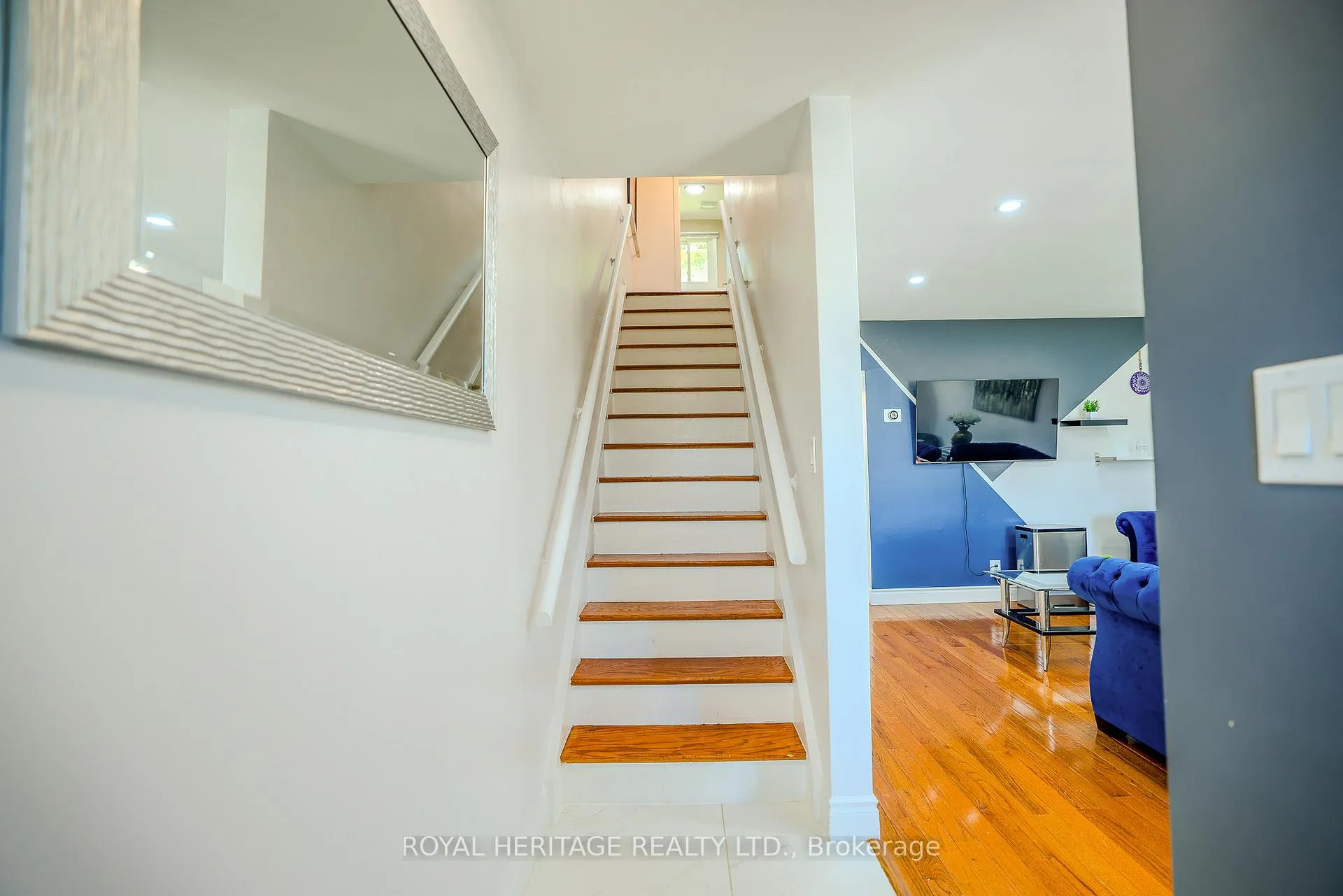 Photo 17 of 1092 Cedar Street, Oshawa, Lakeview — HOMEH