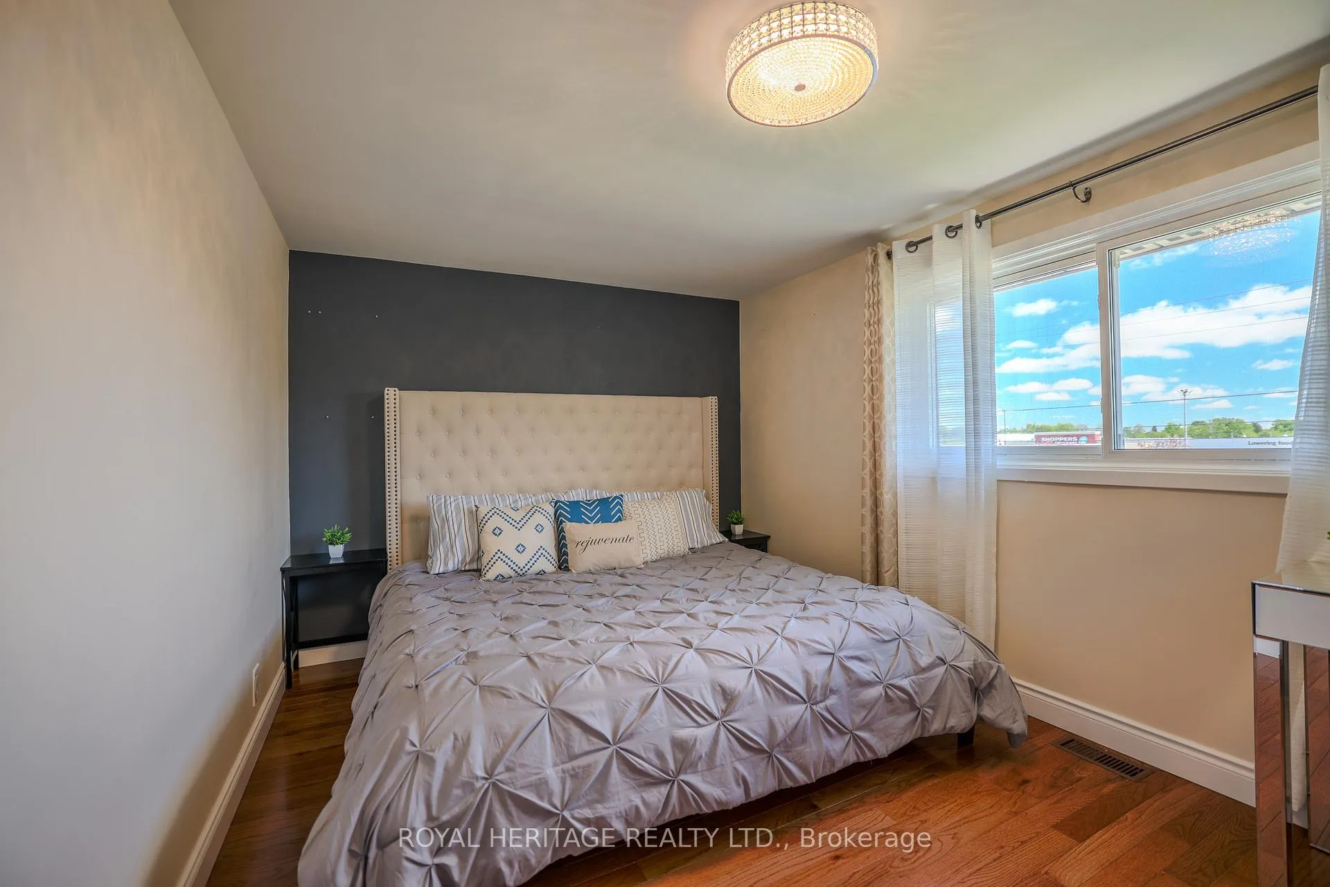 Photo 25 of 1092 Cedar Street, Oshawa, Lakeview — HOMEH