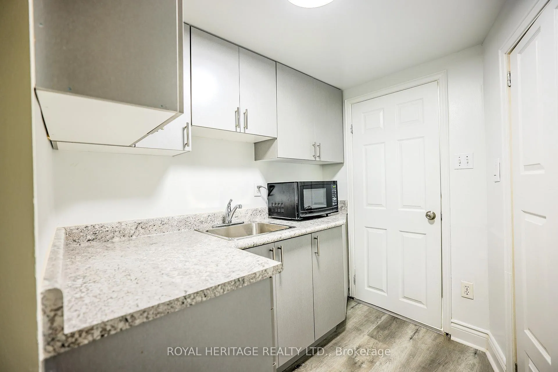 Photo 33 of 1092 Cedar Street, Oshawa, Lakeview — HOMEH