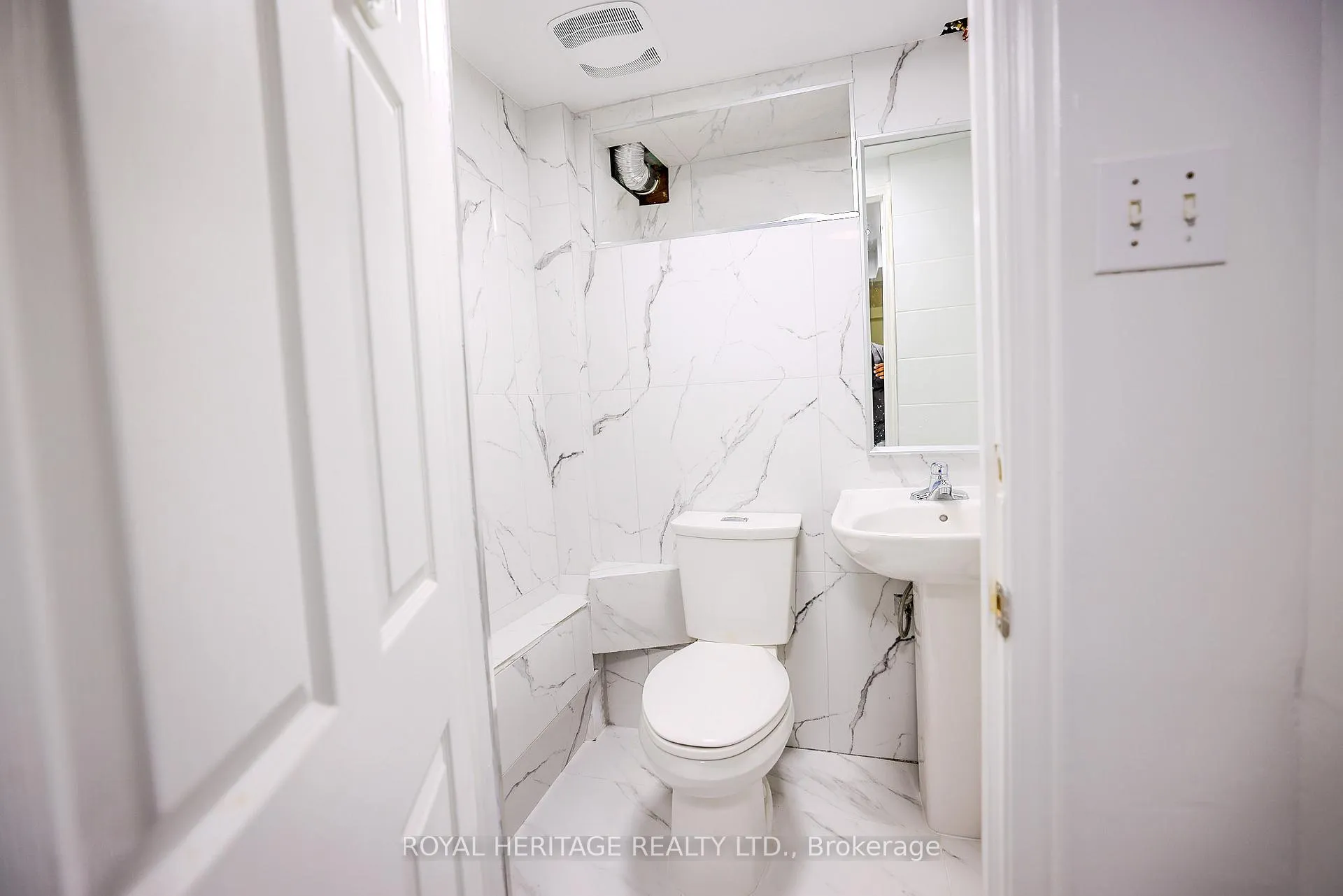 Photo 34 of 1092 Cedar Street, Oshawa, Lakeview — HOMEH