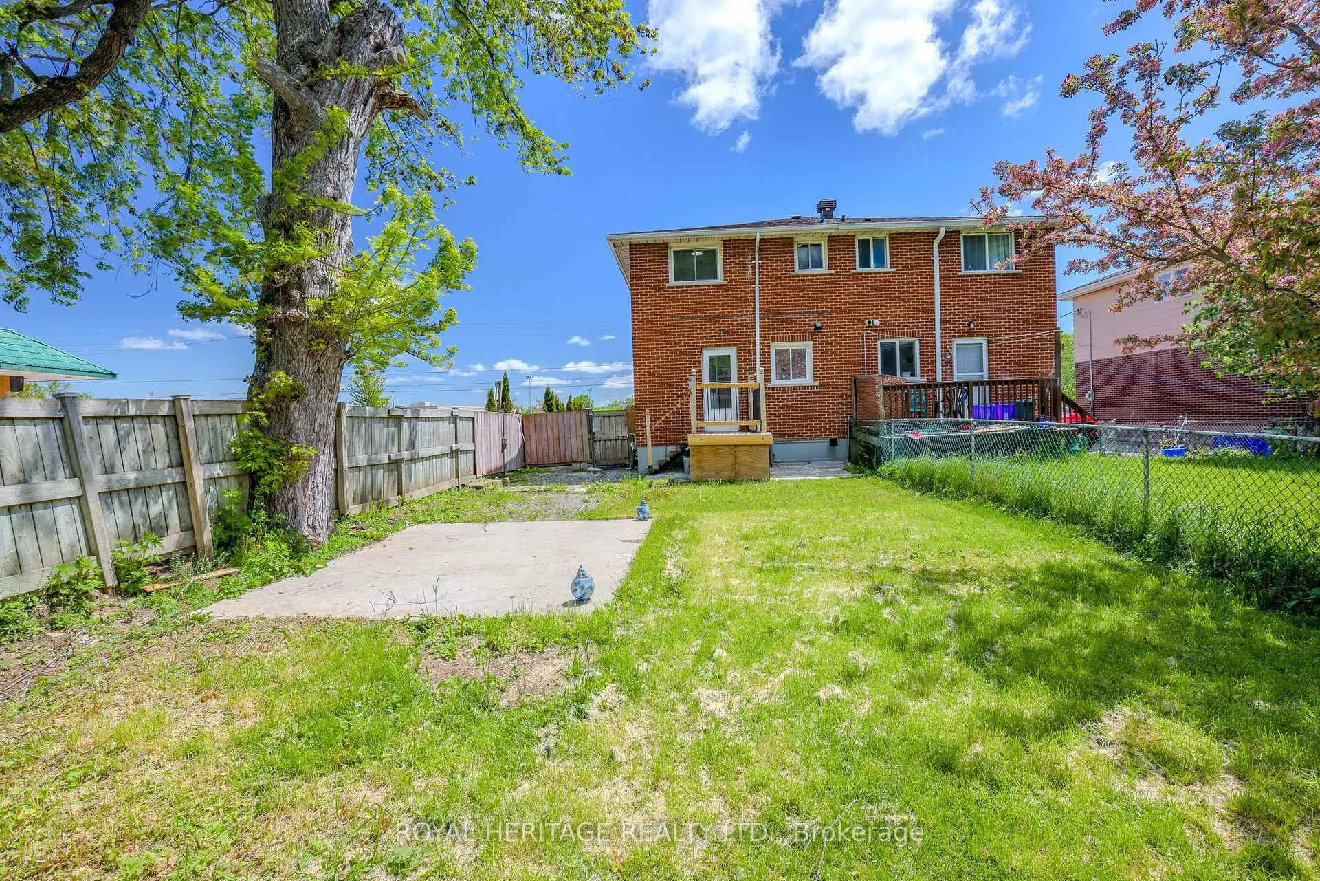 Photo 40 of 1092 Cedar Street, Oshawa, Lakeview — HOMEH