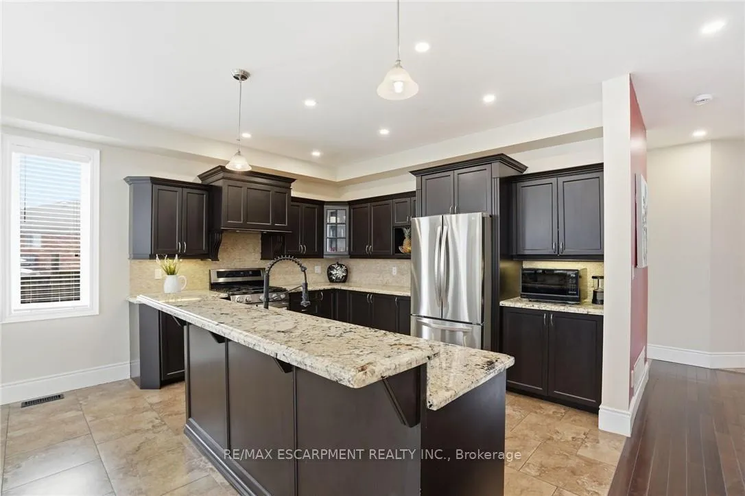 Photo 11 of 223 Annabelle Street, Hamilton, Gourley — HOMEH