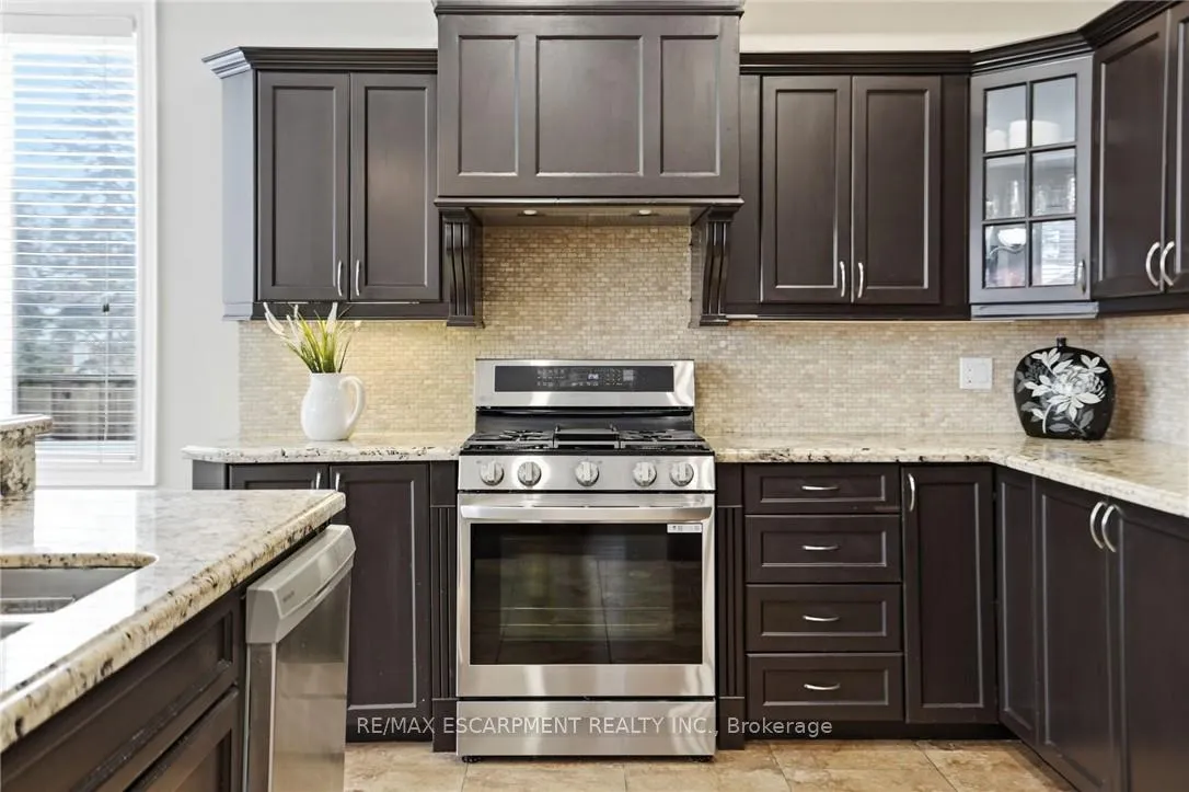 Photo 13 of 223 Annabelle Street, Hamilton, Gourley — HOMEH