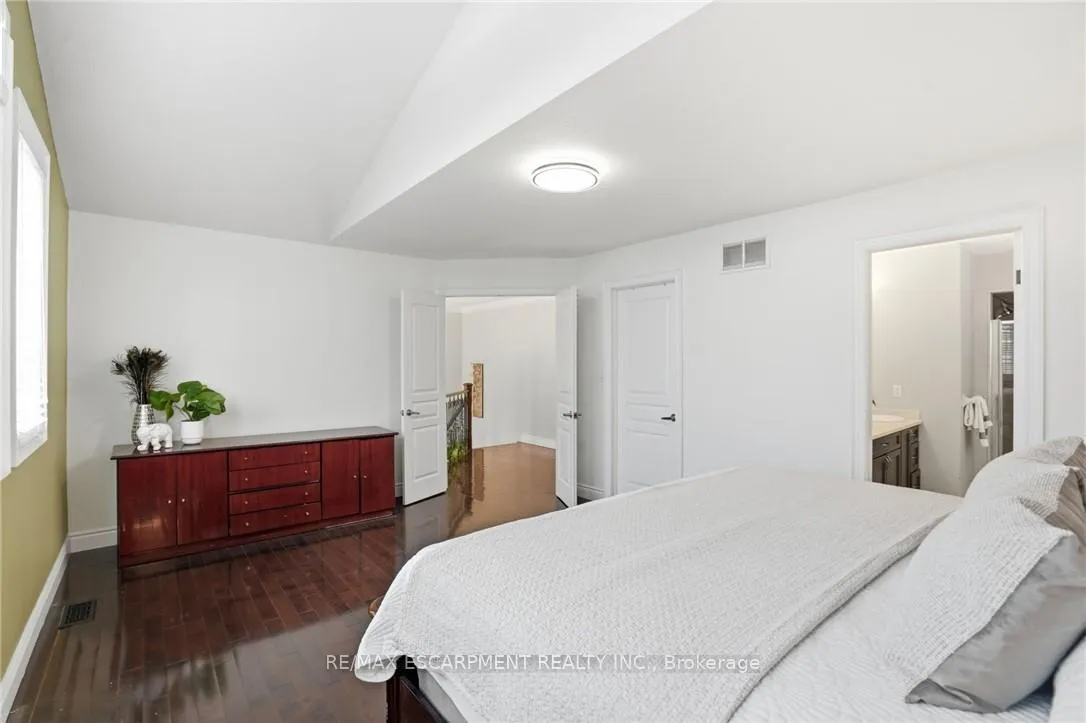 Photo 19 of 223 Annabelle Street, Hamilton, Gourley — HOMEH