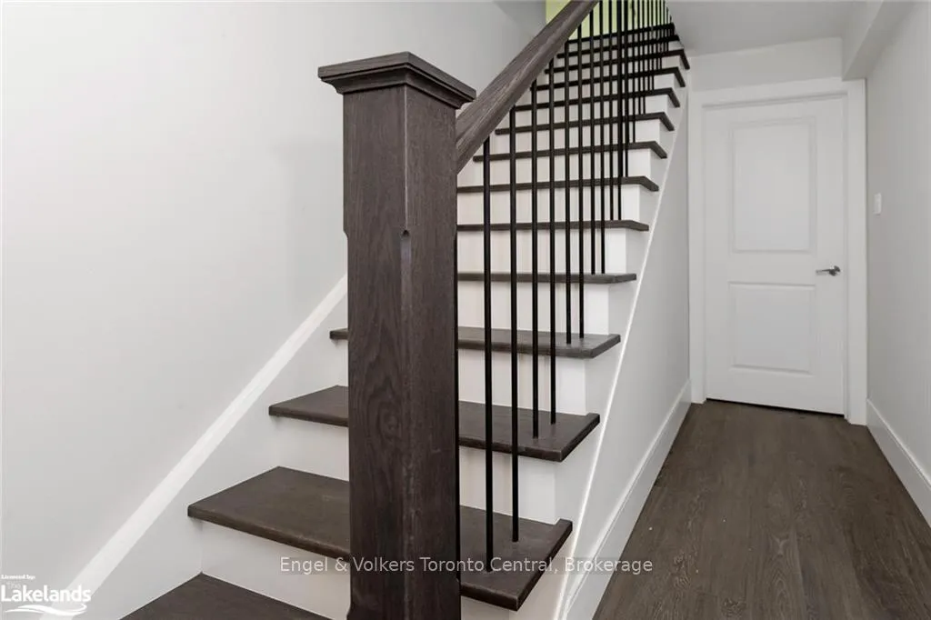 Photo 9 of 364 Yellow Birch Crescent, Blue Mountains — HOMEH