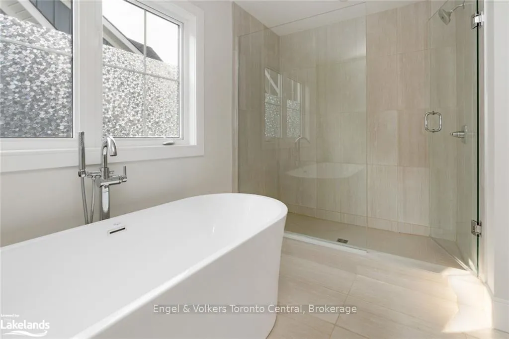 Photo 20 of 364 Yellow Birch Crescent, Blue Mountains — HOMEH
