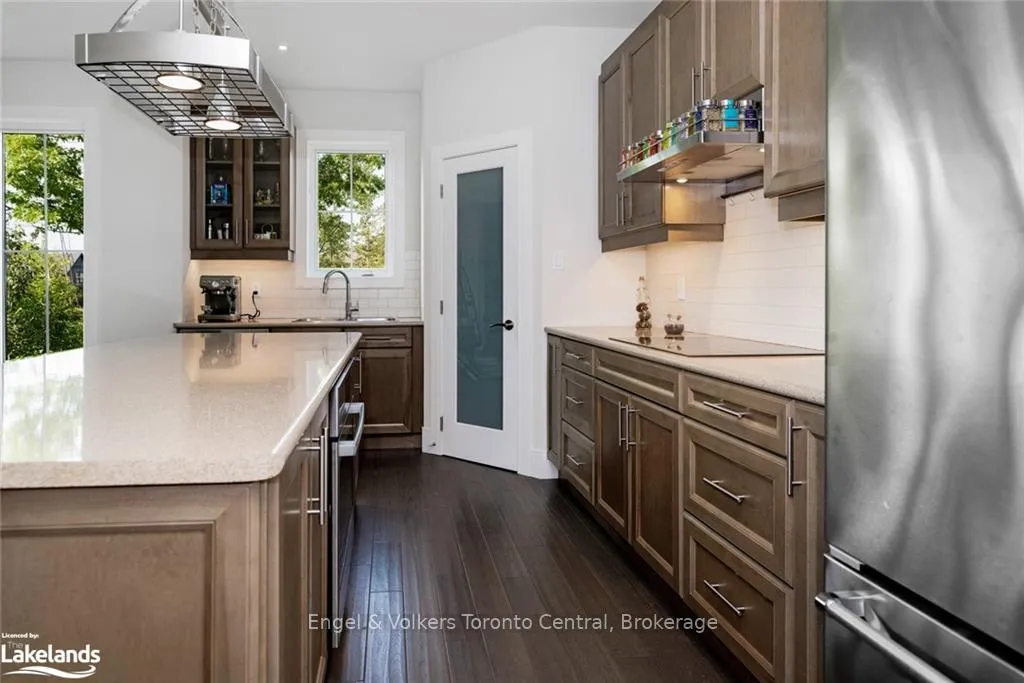 Photo 43 of 364 Yellow Birch Crescent, Blue Mountains — HOMEH