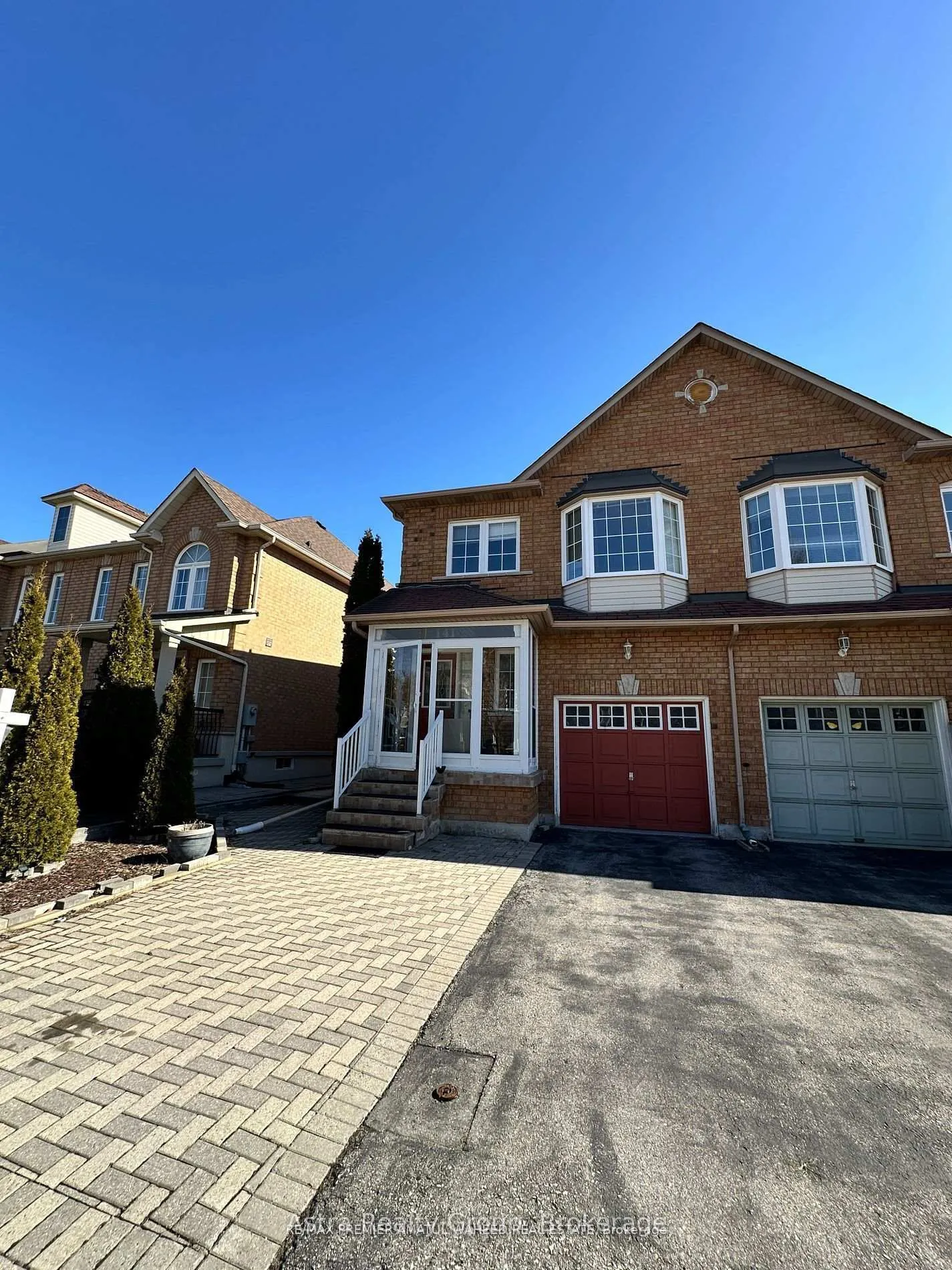 Photo 1 of 141 Foxchase Avenue, Vaughan, East Woodbridge — HOMEH