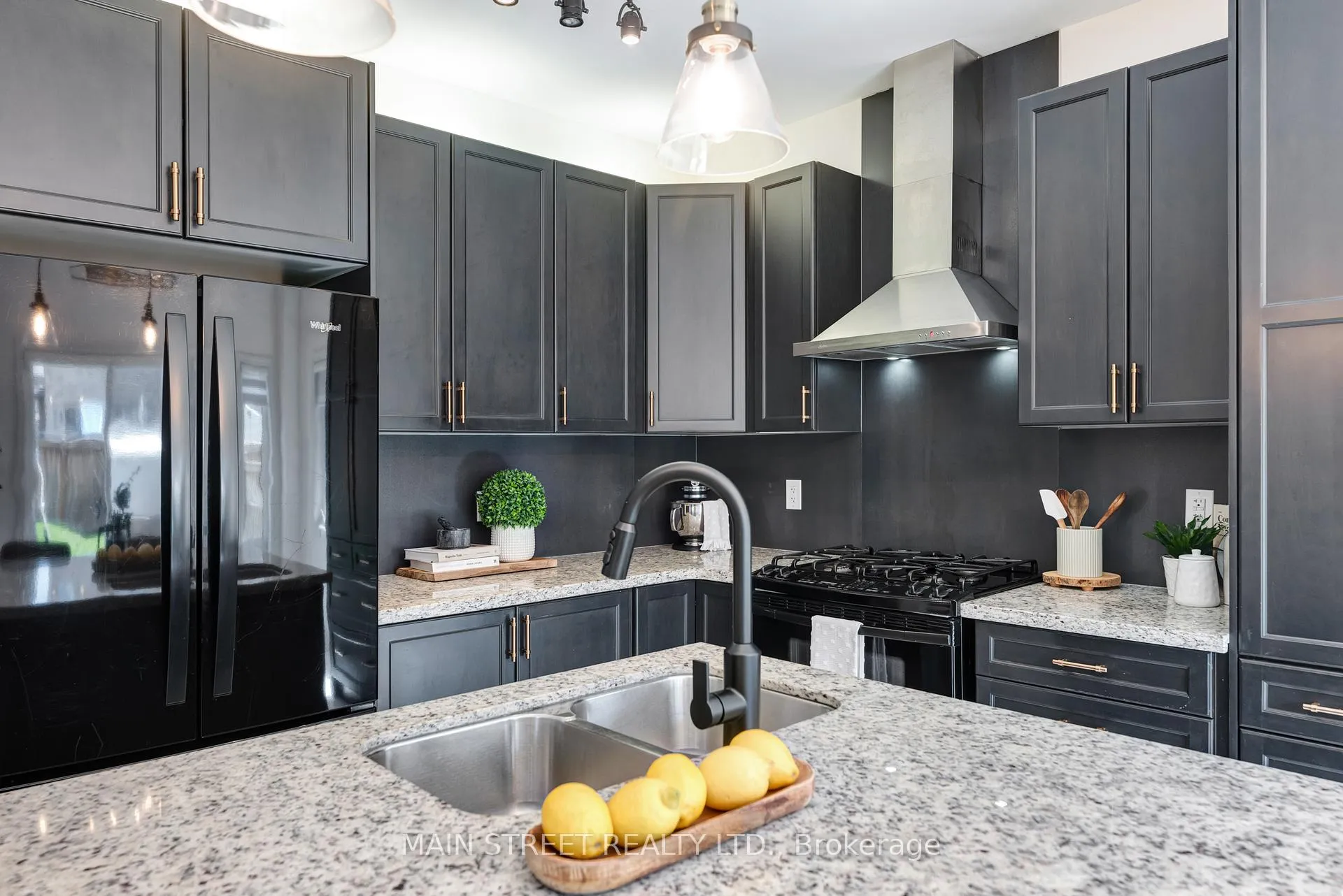 Photo 5 of 1518 Emberton Way, Innisfil, Alcona — HOMEH