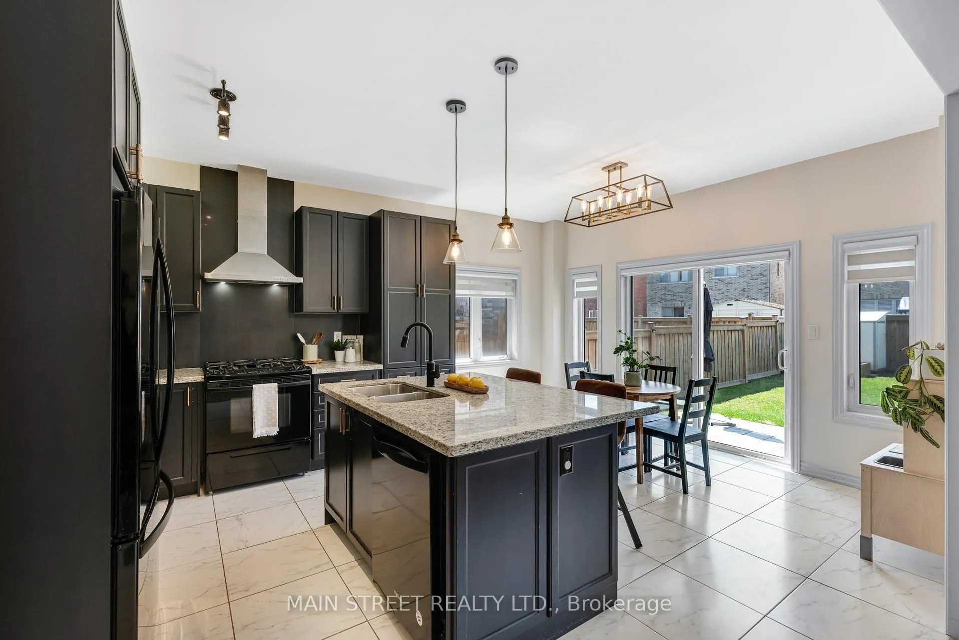 Photo 6 of 1518 Emberton Way, Innisfil, Alcona — HOMEH